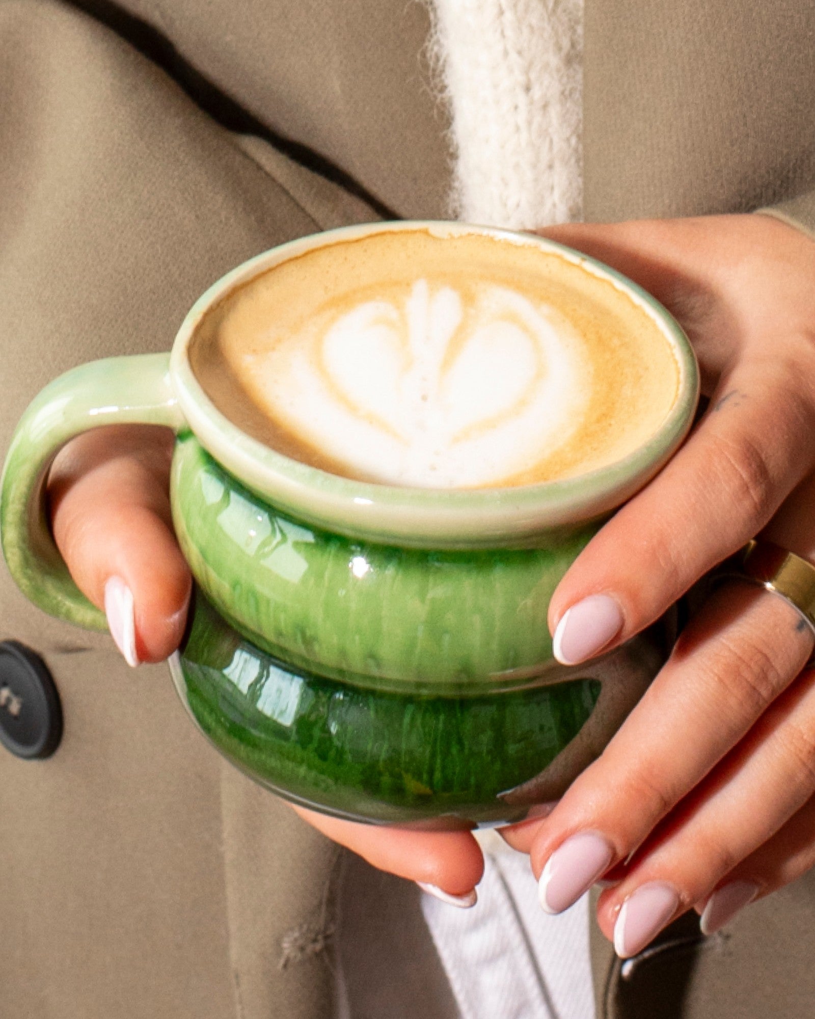 Ombra - Small mug Bubble green dark green