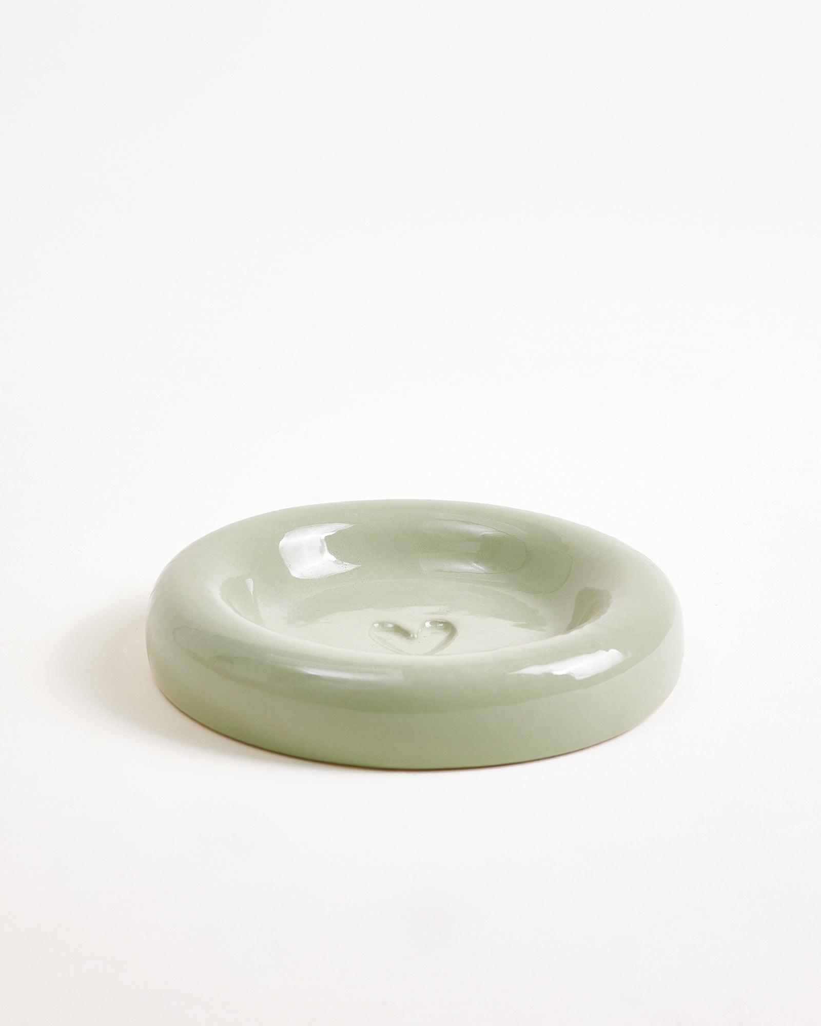 Seia mug with heart & saucer sage green