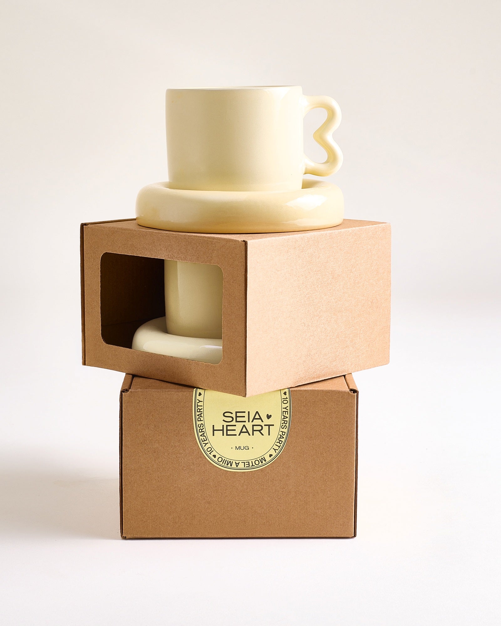 Seia Mug & Saucer, Heart, Yellow