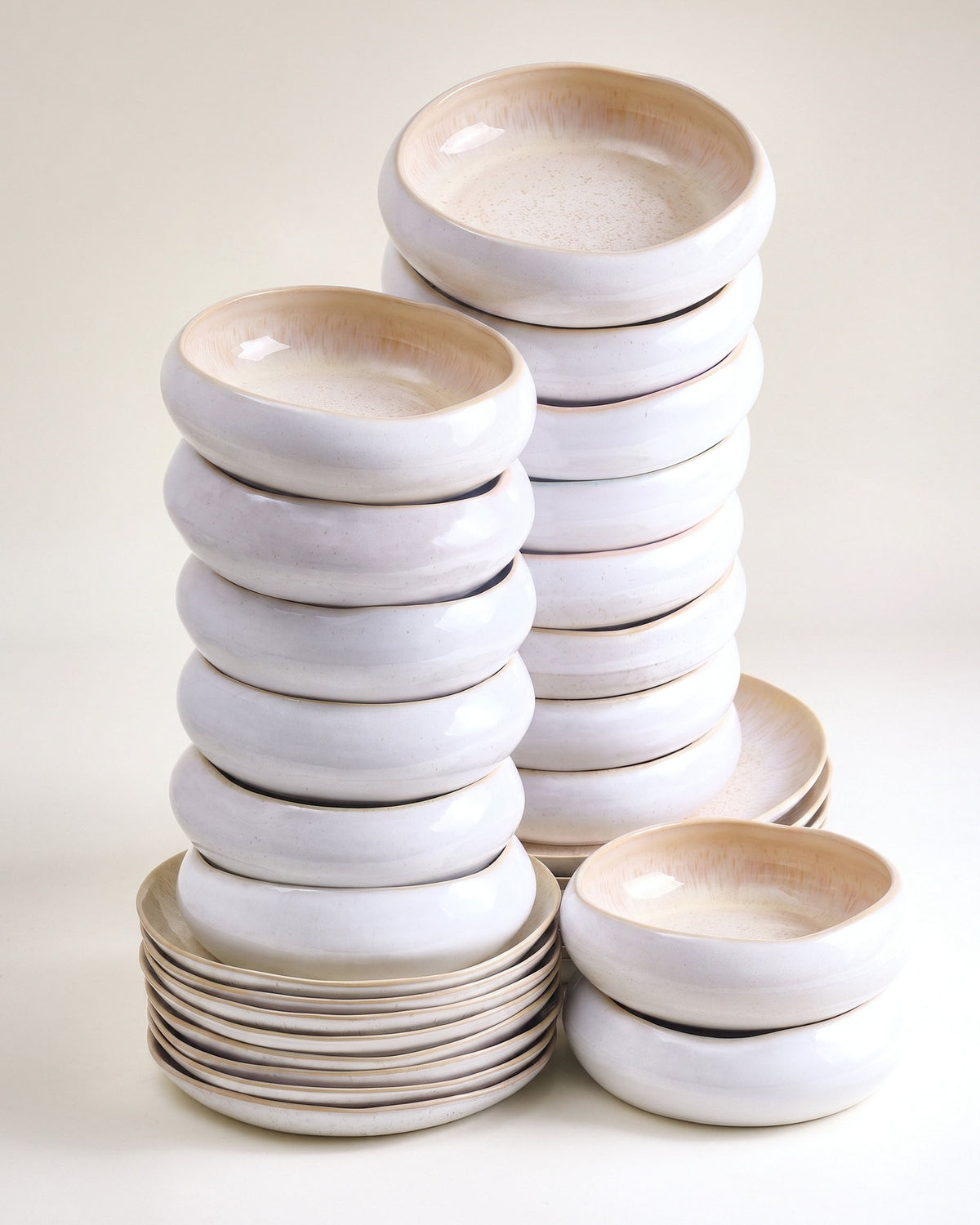 MaM x aripastaclub - Tableware set organic sand 32 pieces
