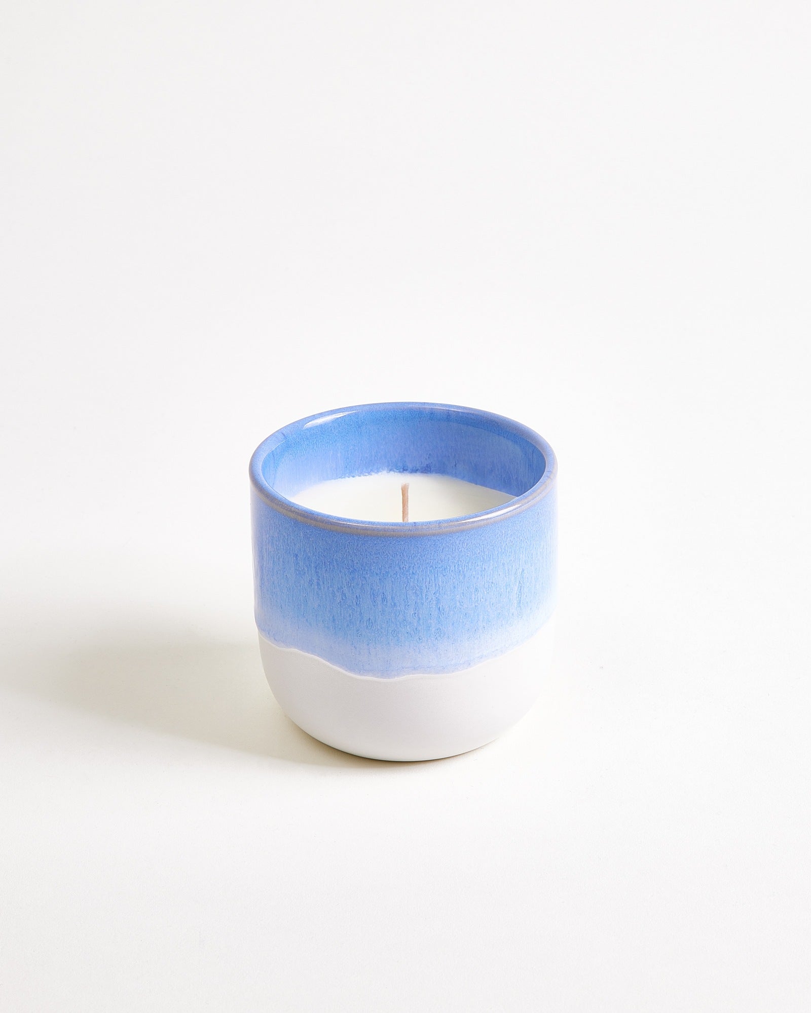 Coimbra - scented candle "Gardenia" cornflower