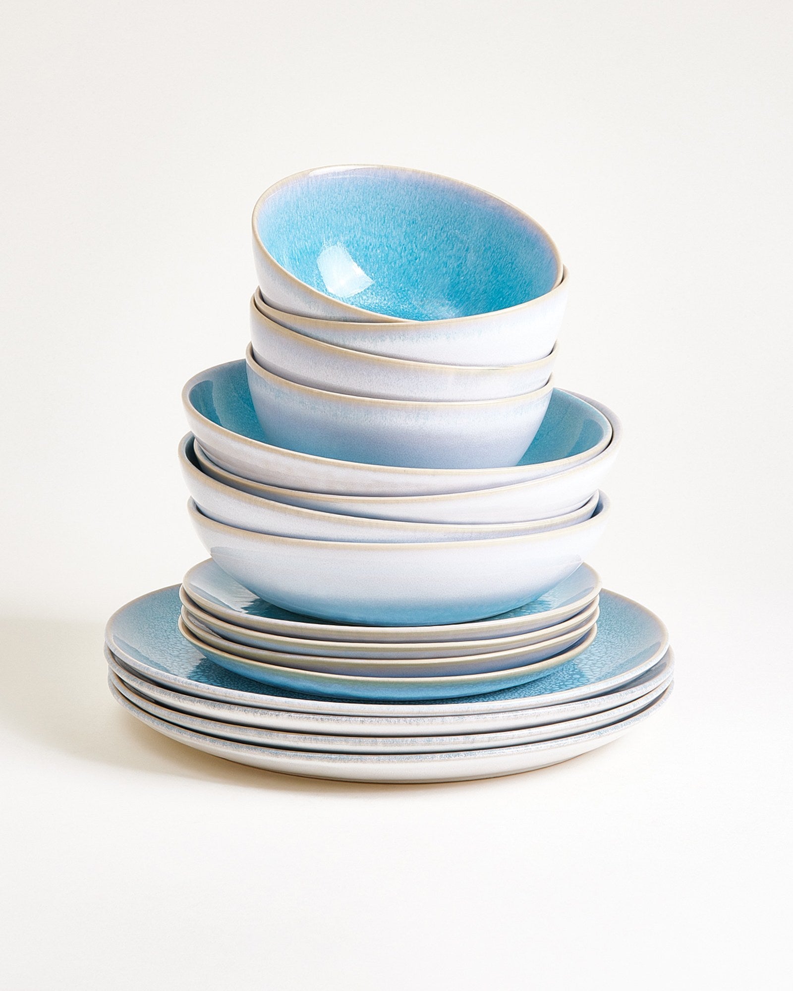 Cordoama - Set de vaisselle classique aqua 16 pièces