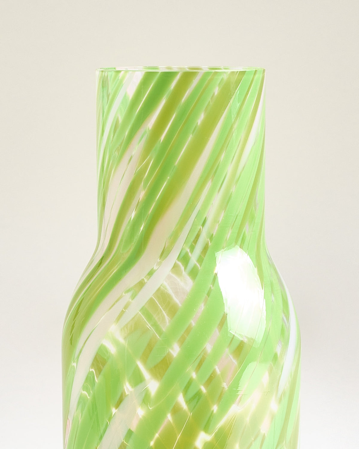Joia - Glass carafe drops green pink