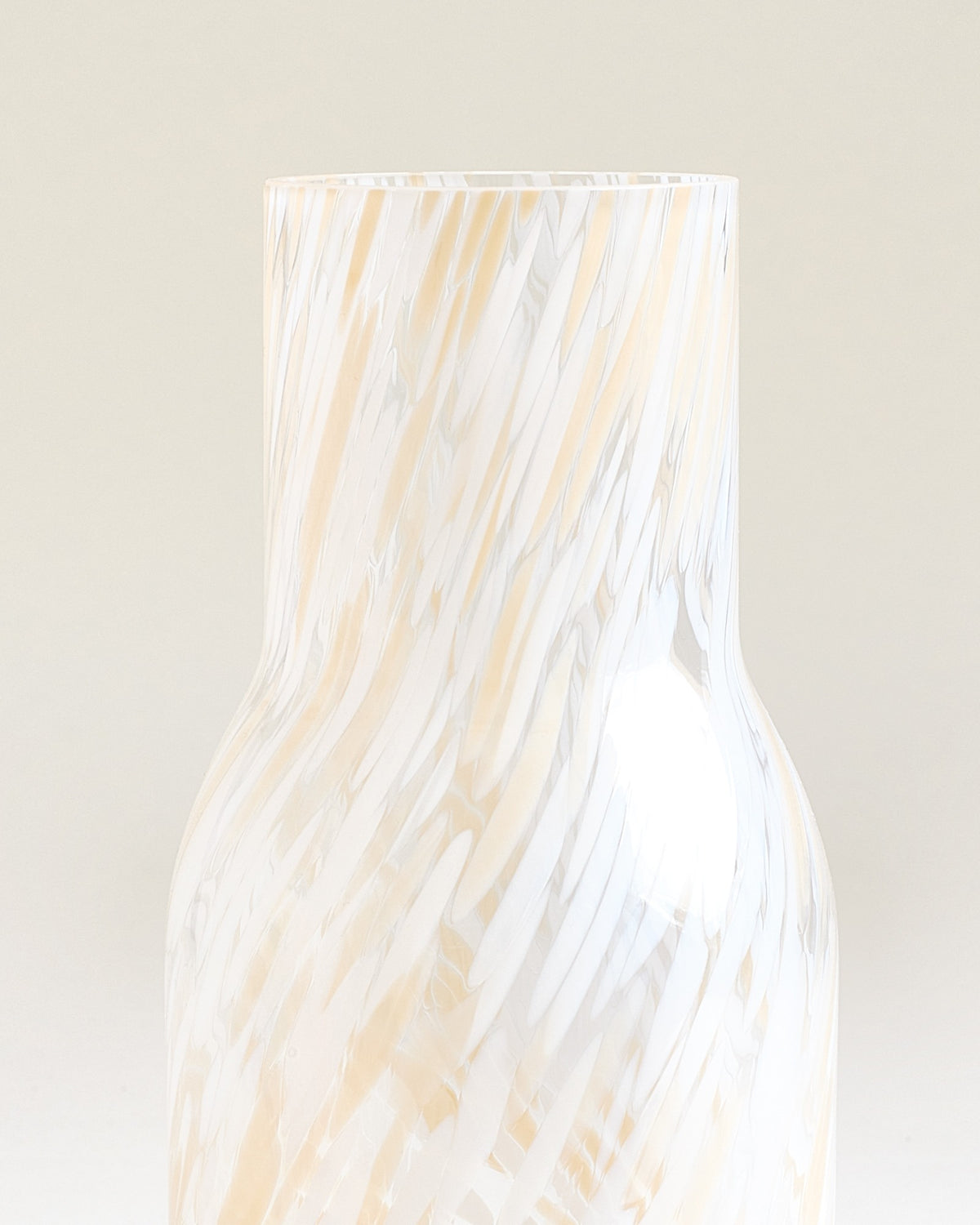 Joia - Glass carafe drops sand