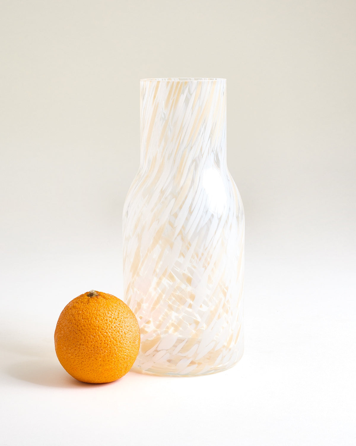 Joia - Glass carafe drops sand