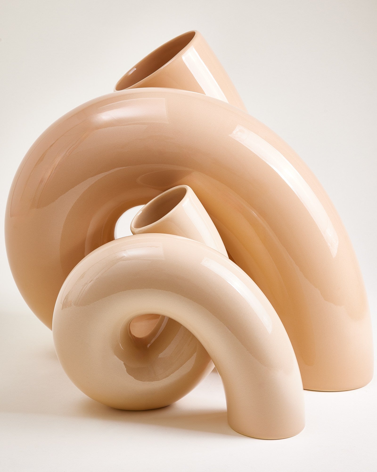 Motel a Miio x Ju Schnee Viparita vase L cappuccino