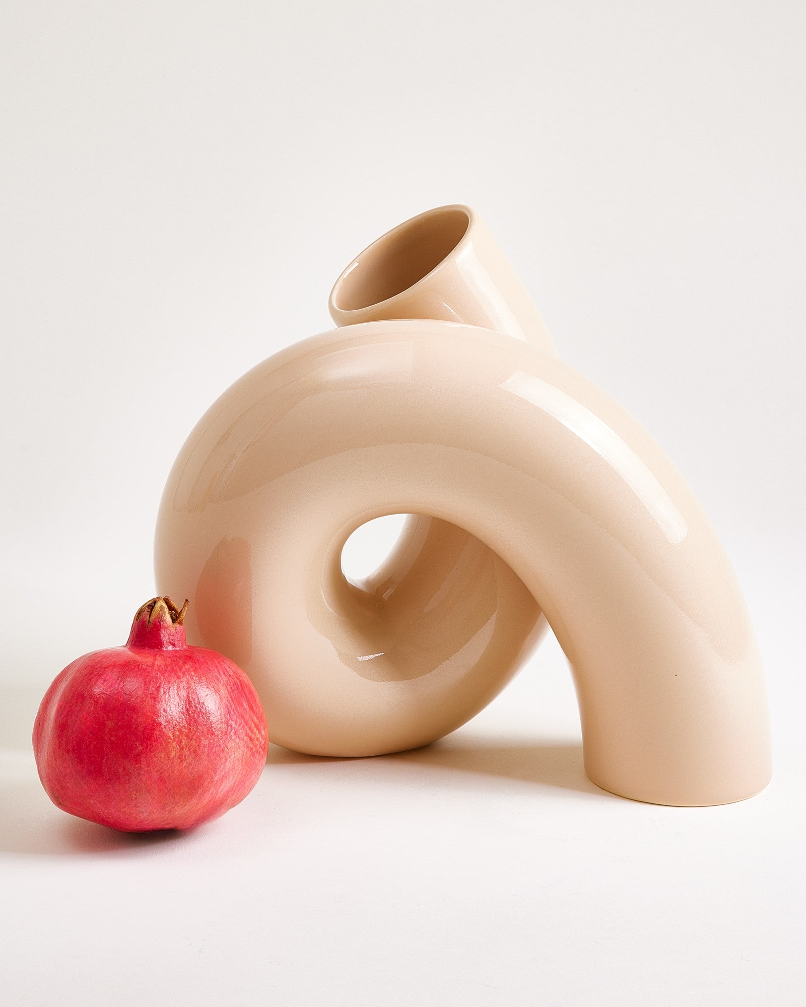 Motel a Miio x Ju Schnee Viparita vase L cappuccino