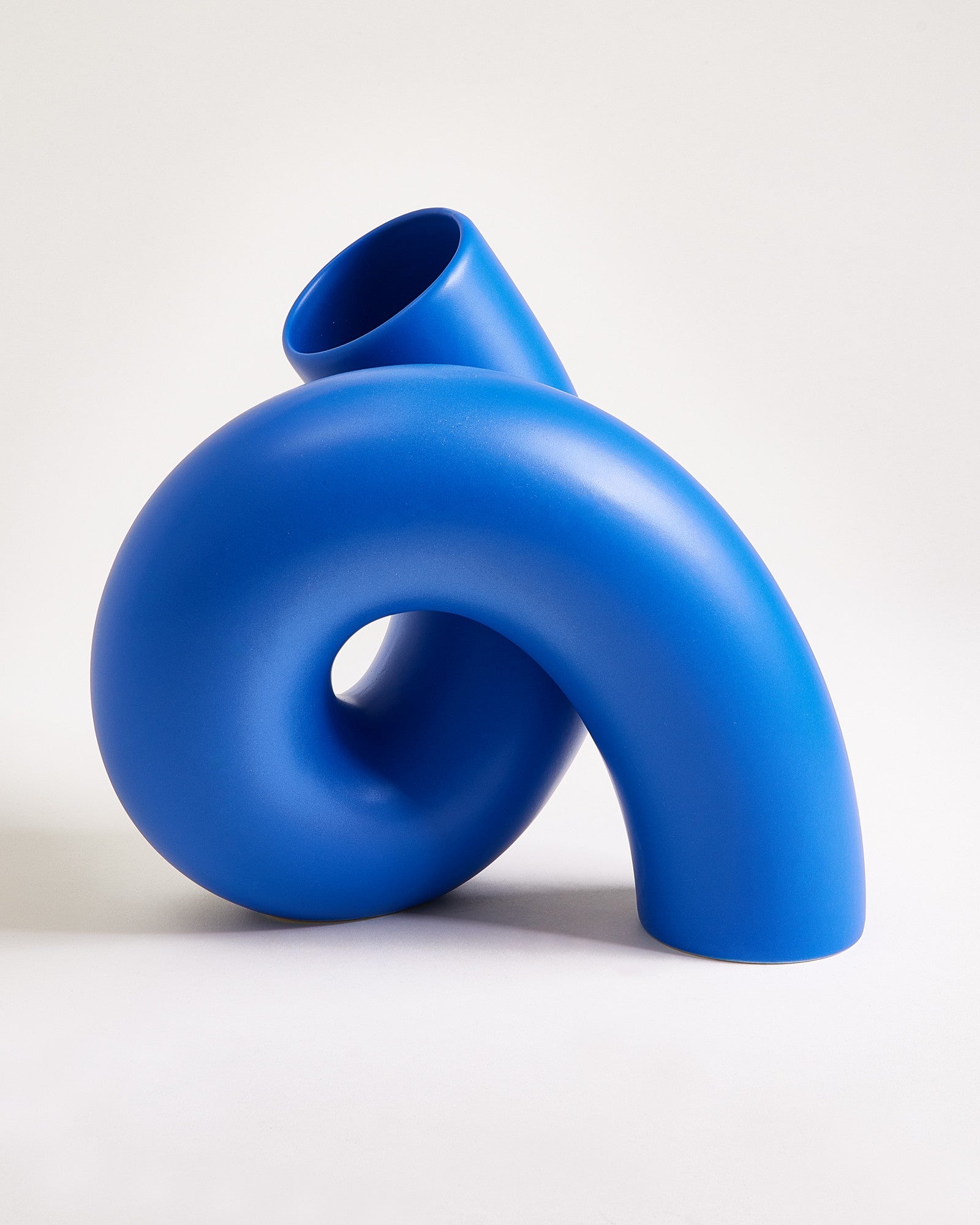 Motel a Miio x Ju Schnee - Viparita Vase L blue