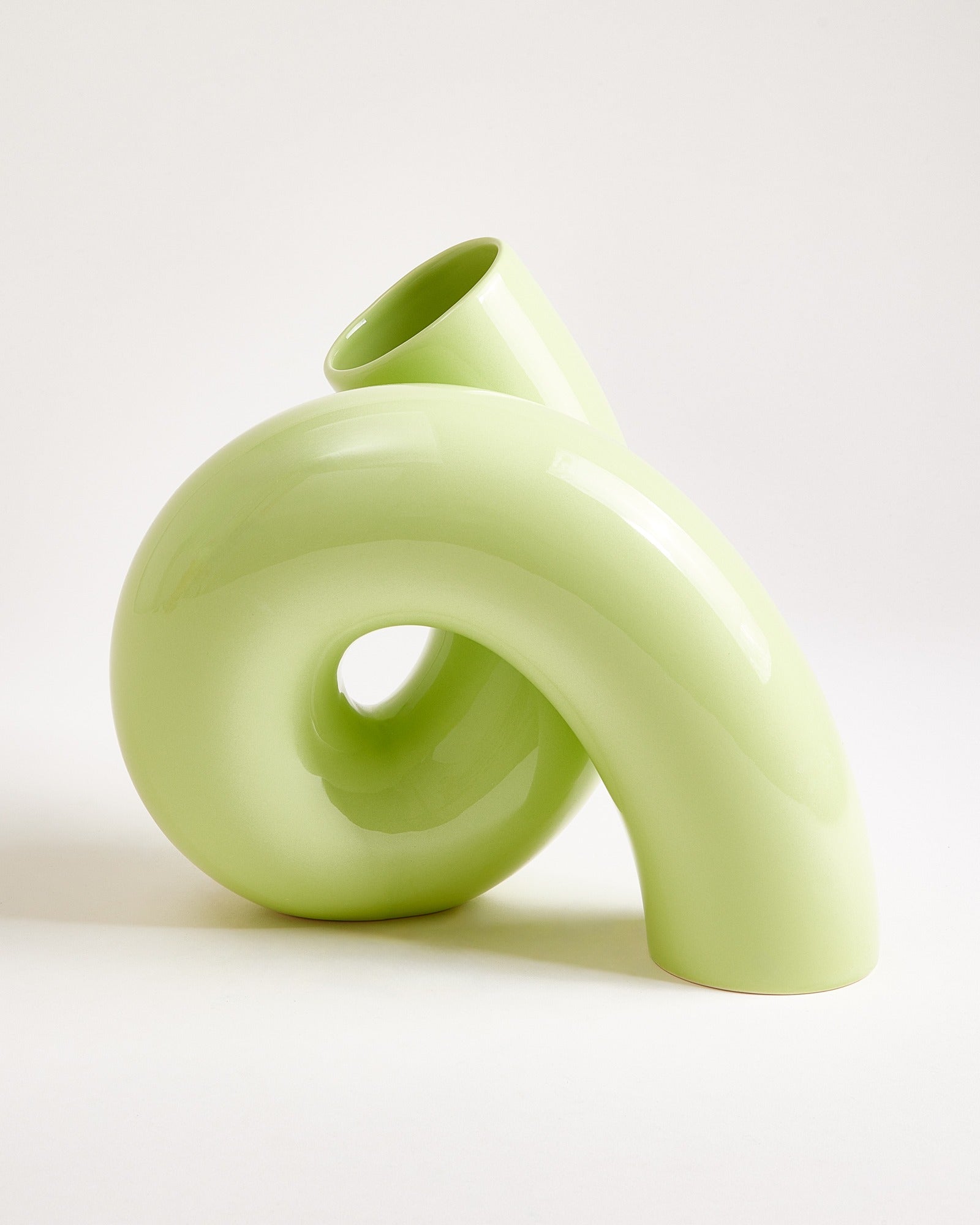 Motel a Miio x Ju Schnee Viparita vase L lime