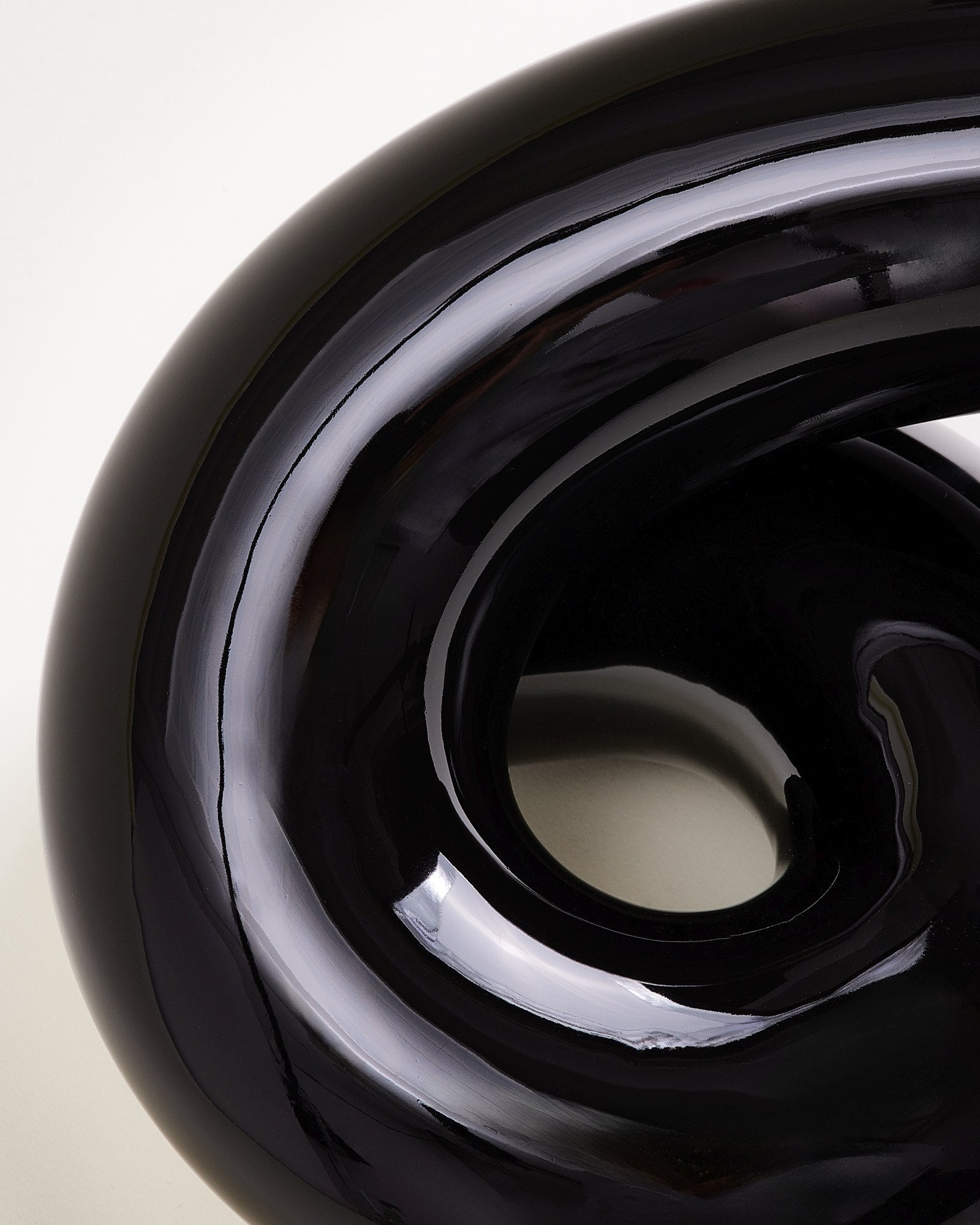 Motel a Miio x Ju Schnee - Viparita Vase L black