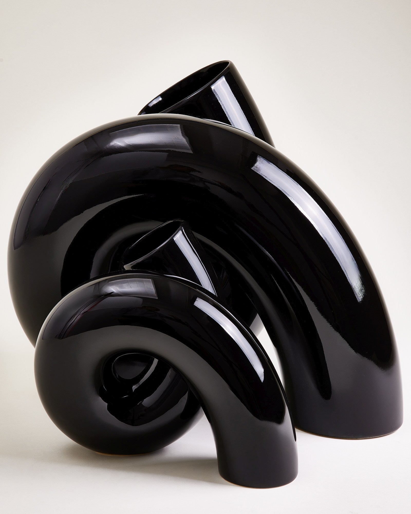 Motel a Miio x Ju Schnee - Viparita Vase L black