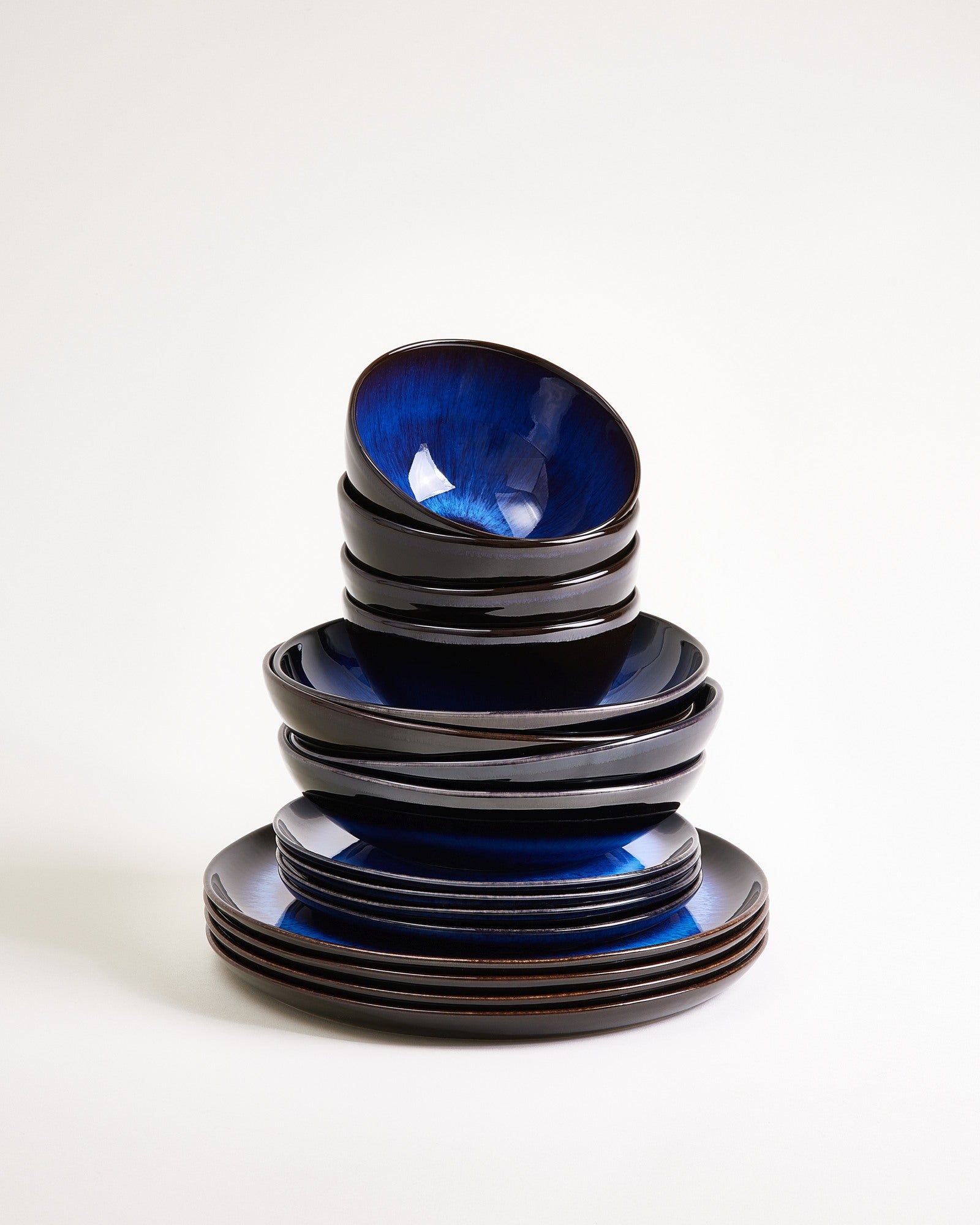 Melides - Service de vaisselle bleu marine profond 16 pièces