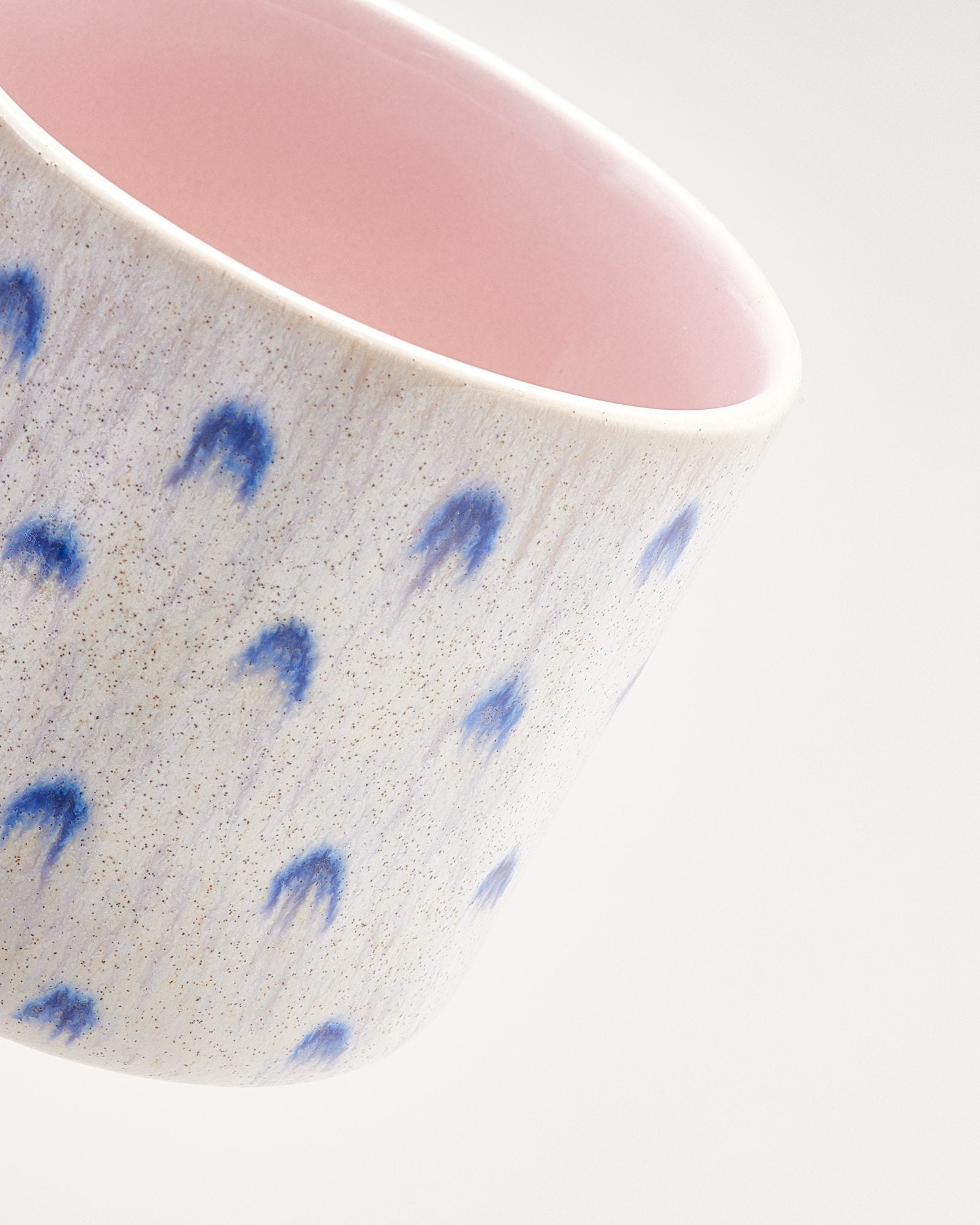 Nódoa Tasse groß gepunktet rosa blau