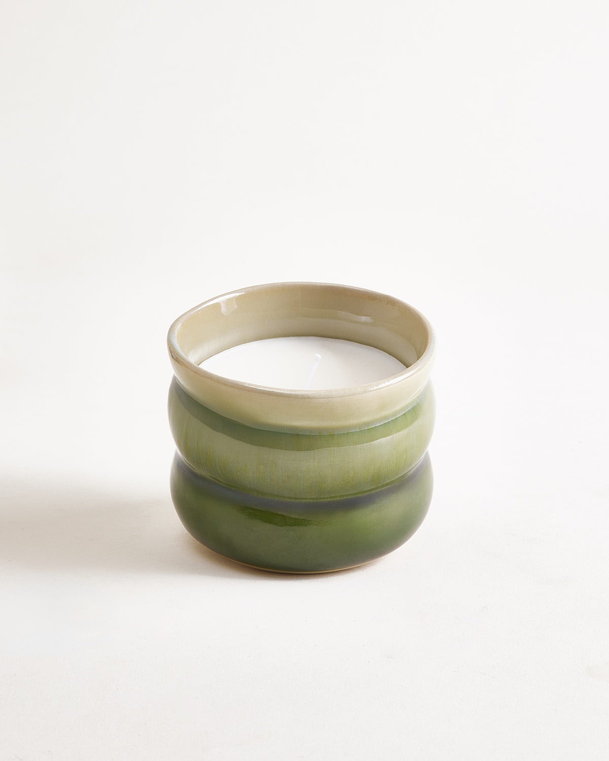 Ombra - Scented candle Sweet Dreams light green dark green