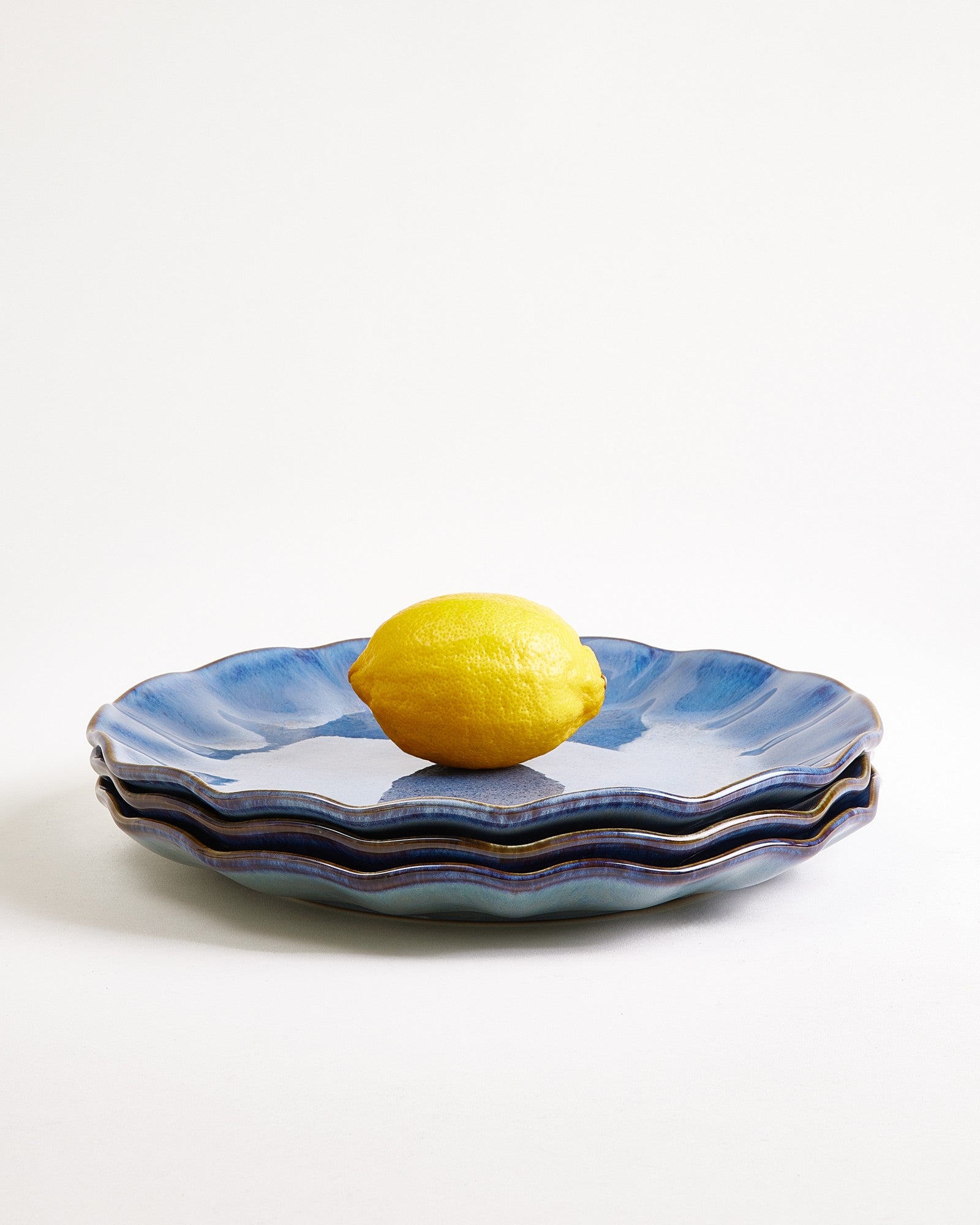 Pérola - Large plate shell dark blue