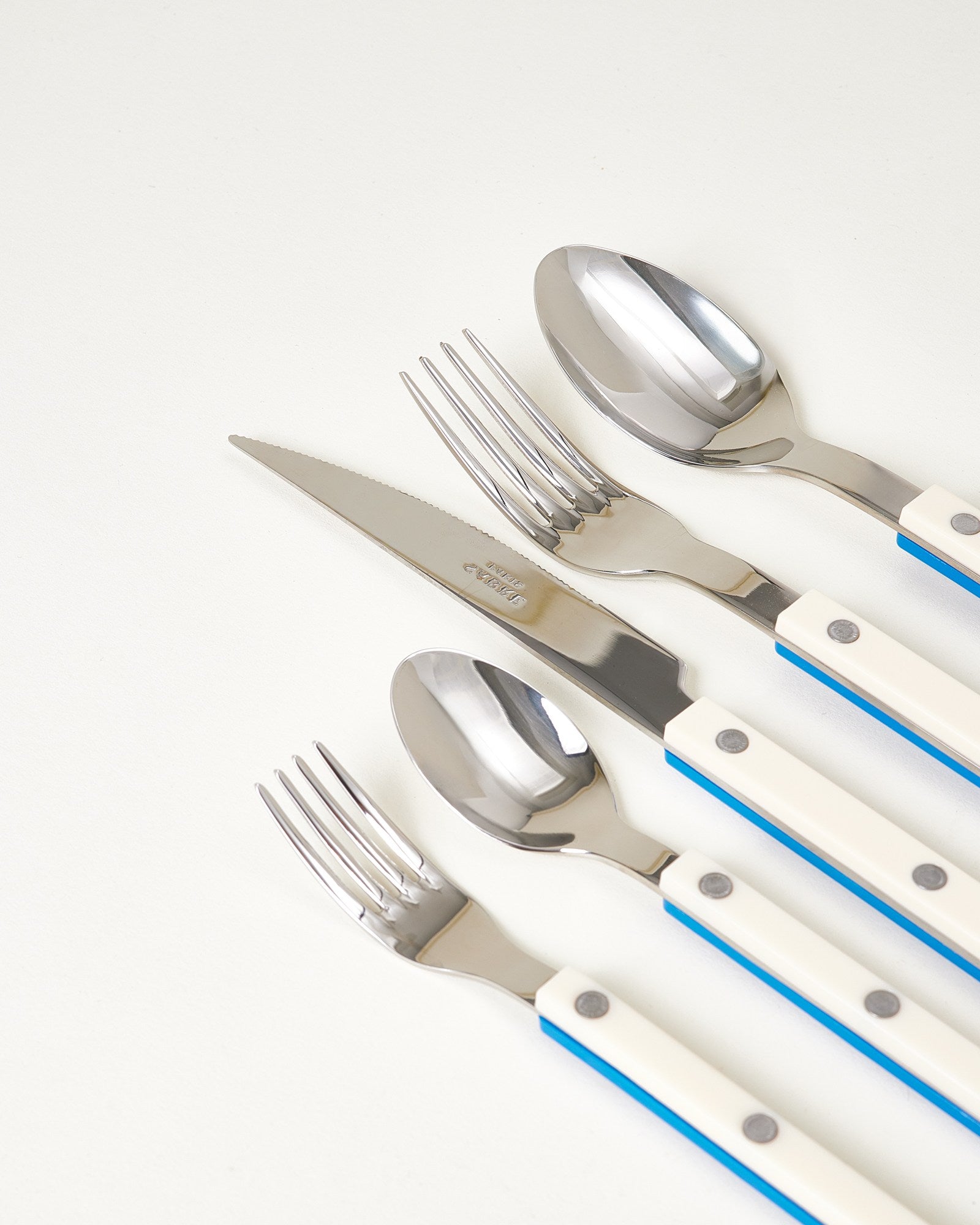 MaM x Sabre Paris Besteck 5er-Set off-white blau