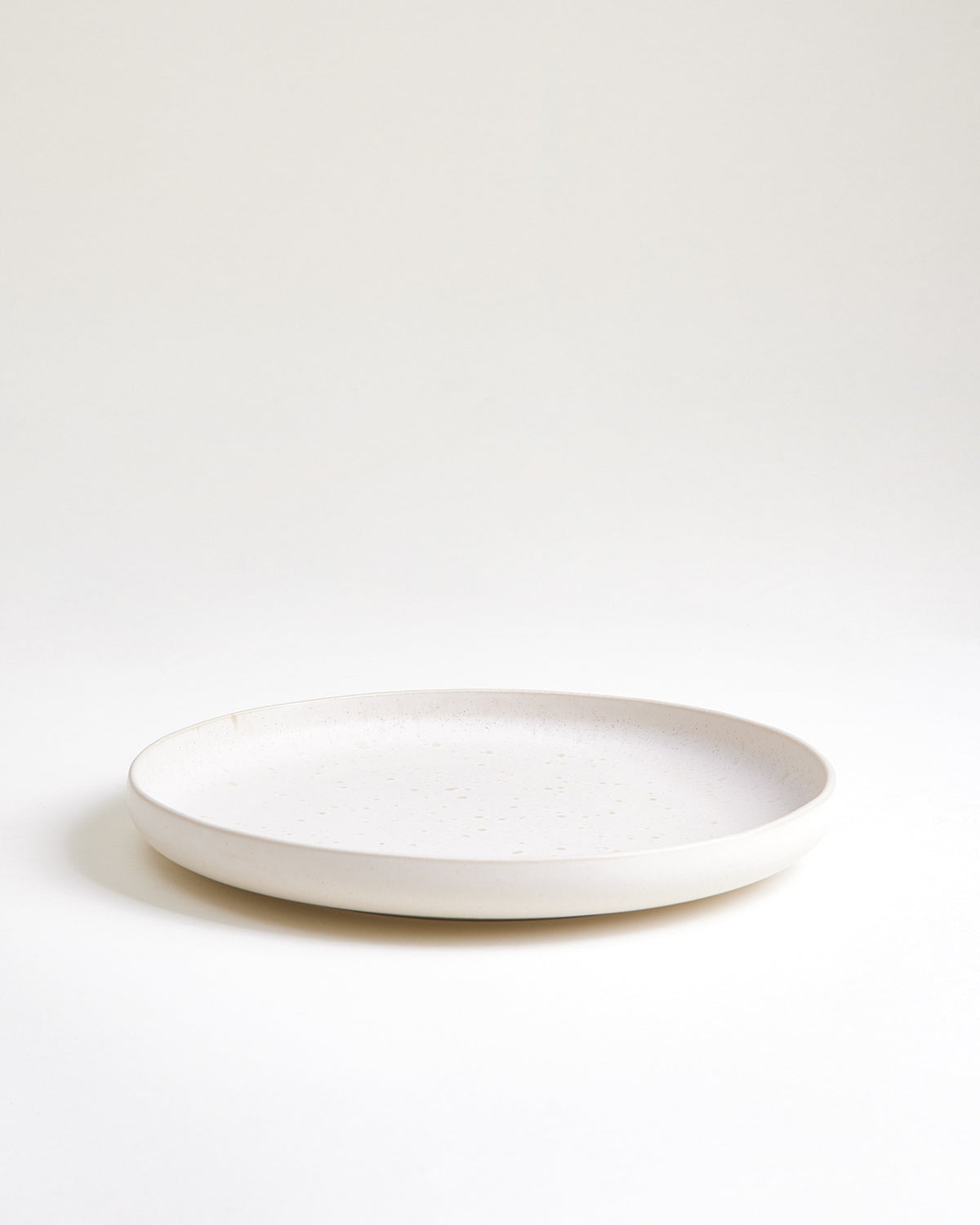 Sintra - Large plate modern sand
