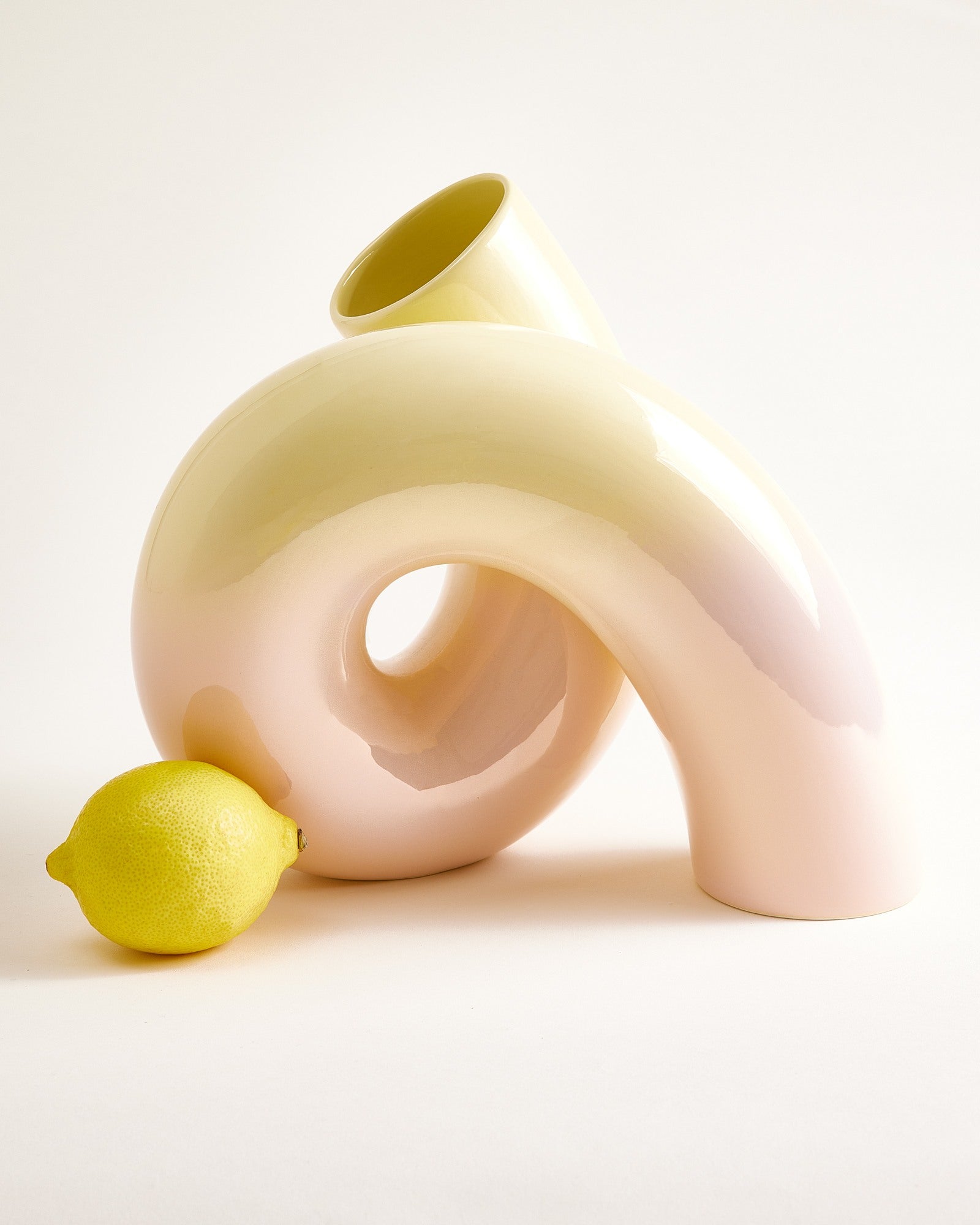 MaM x Ju Schnee - Vase L yellow pink