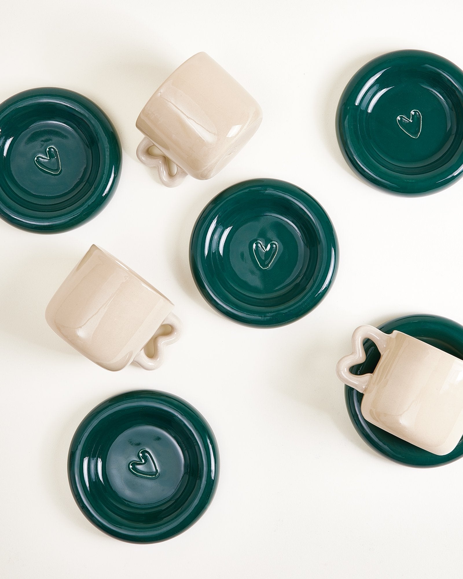 Seia Tasse klein & Untertasse klein Herz dunkelgrün sand