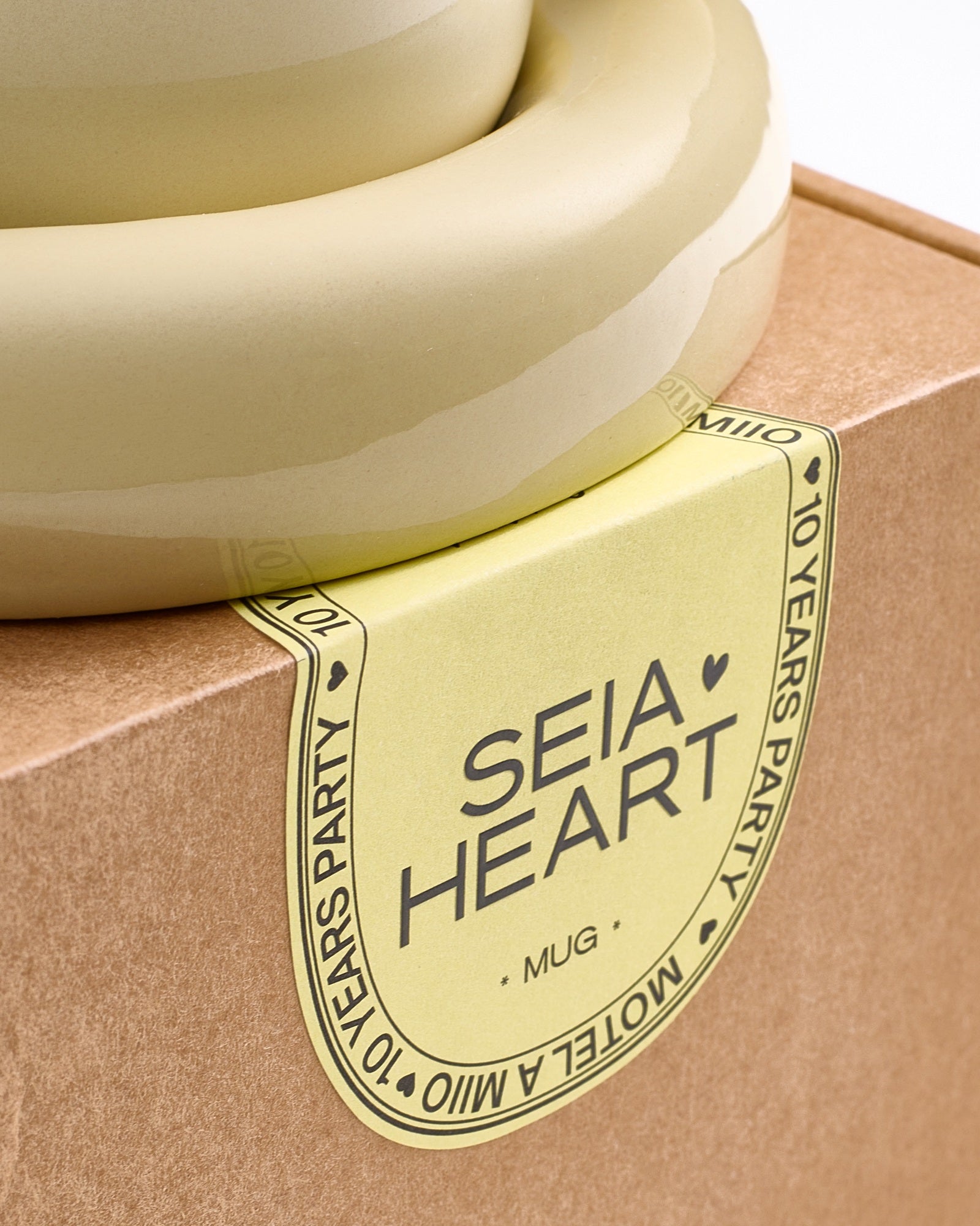 Seia Mug & Saucer, Heart, Yellow