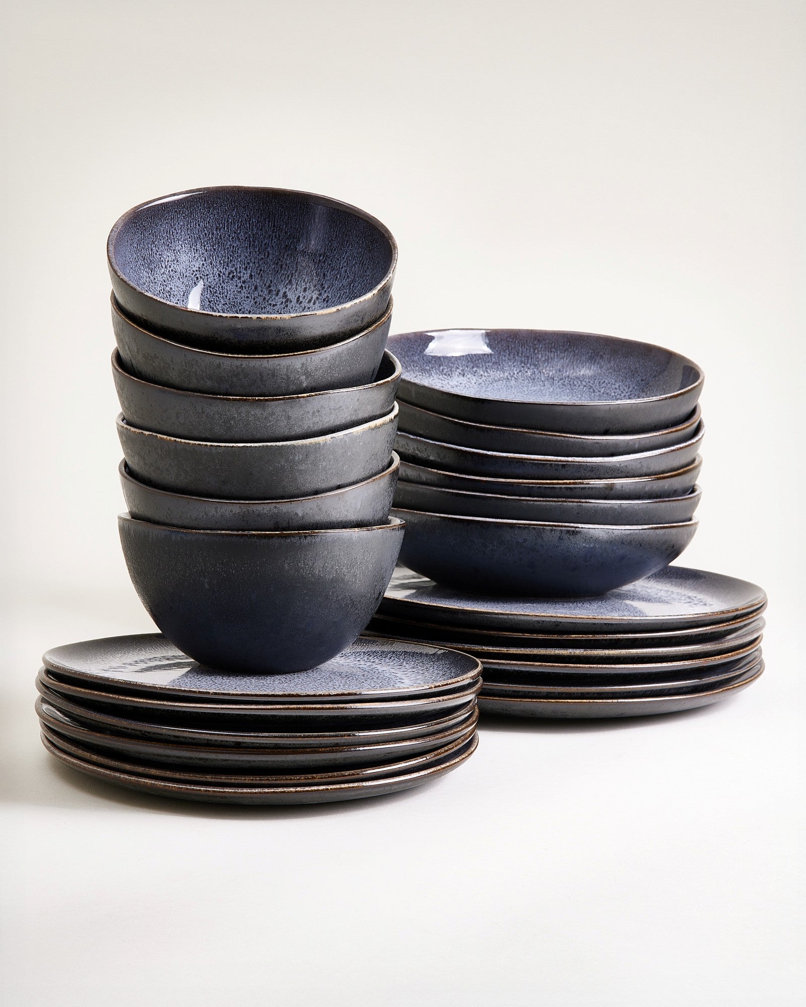 Areia Geschirr-Set schwarz 24-teilig