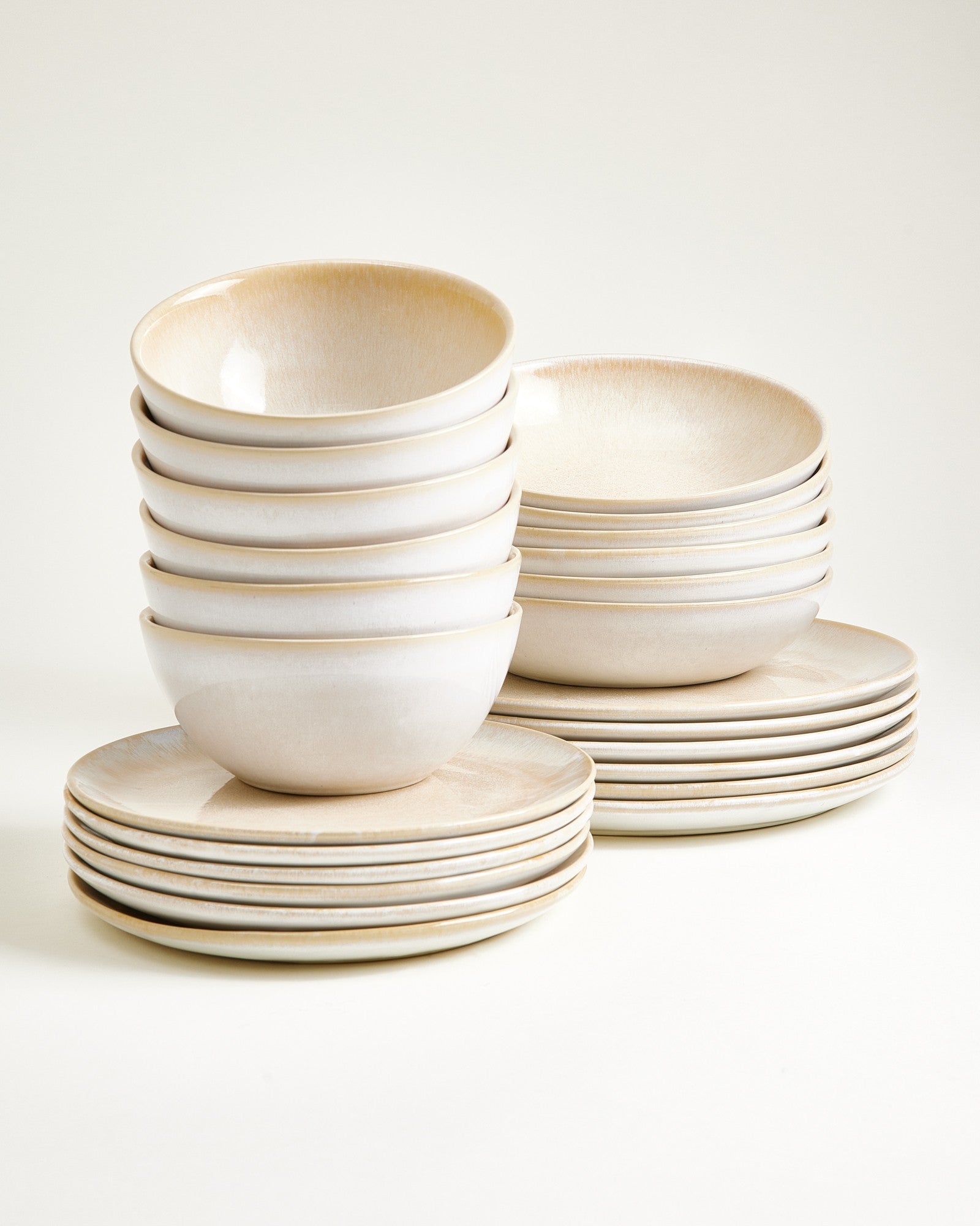 Cordoama - Set de vaisselle classique sable 24 pièces