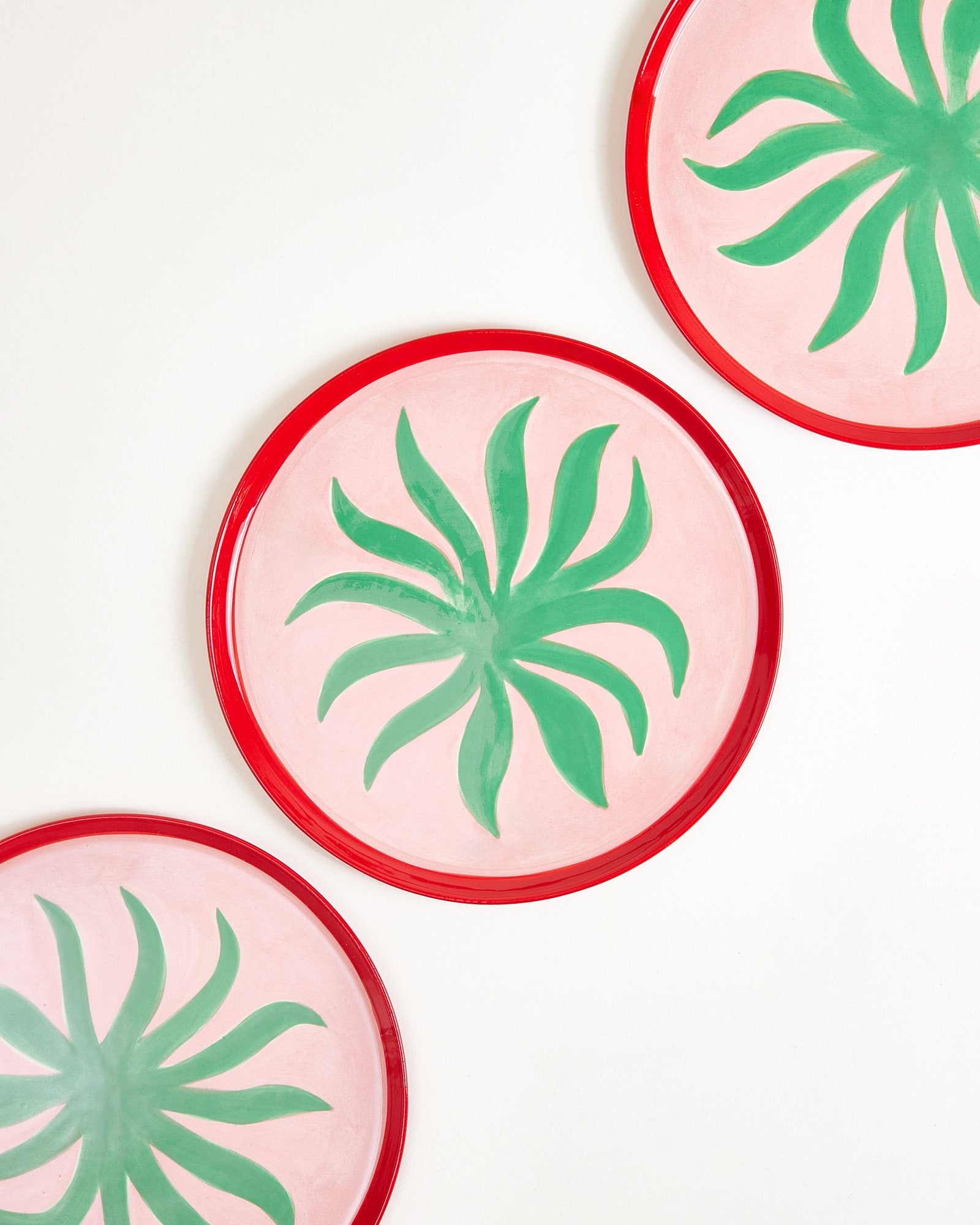 MaM x Isis-Maria Brisa plate pink green