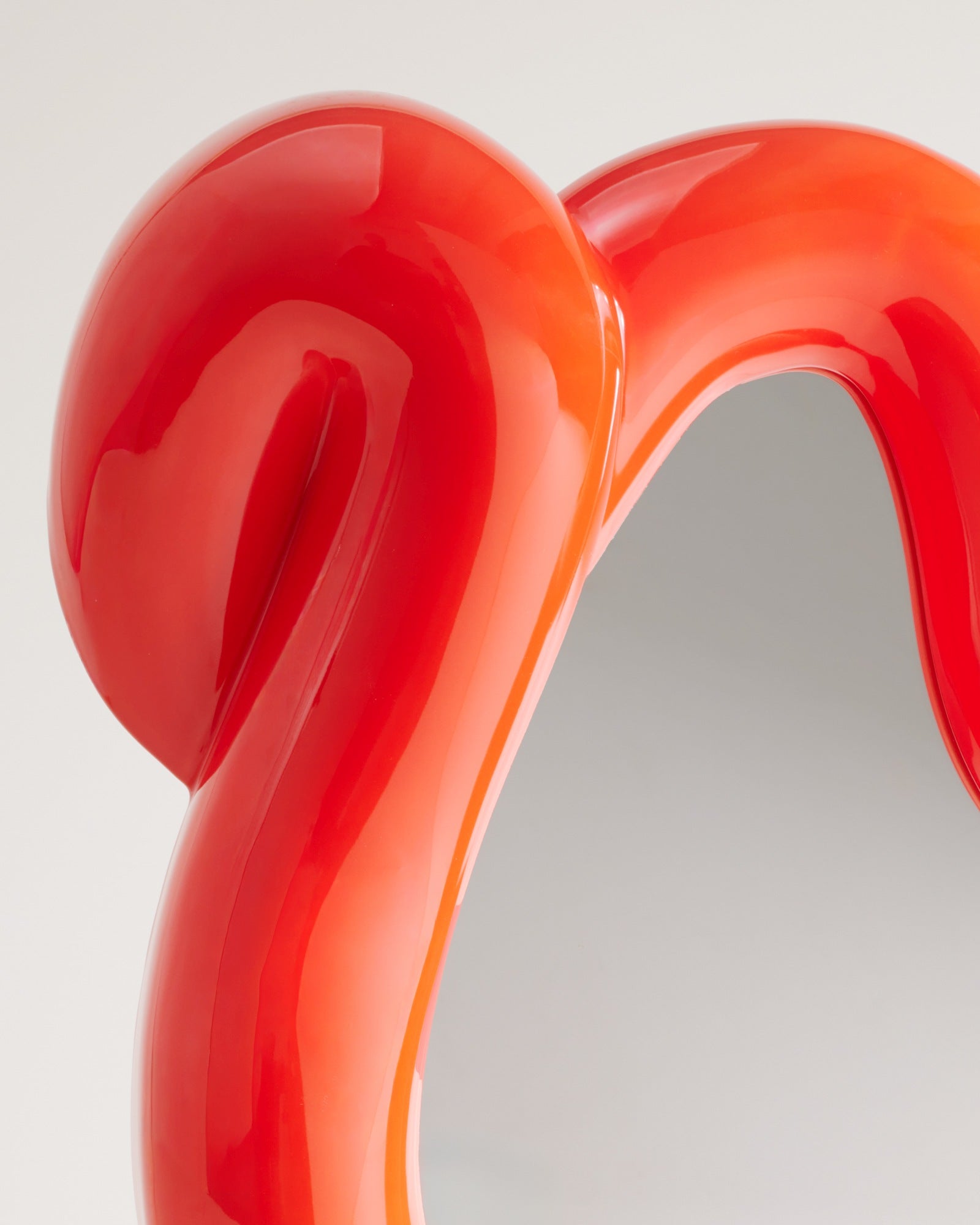 Motel a Miio x Ju Schnee Mirror red