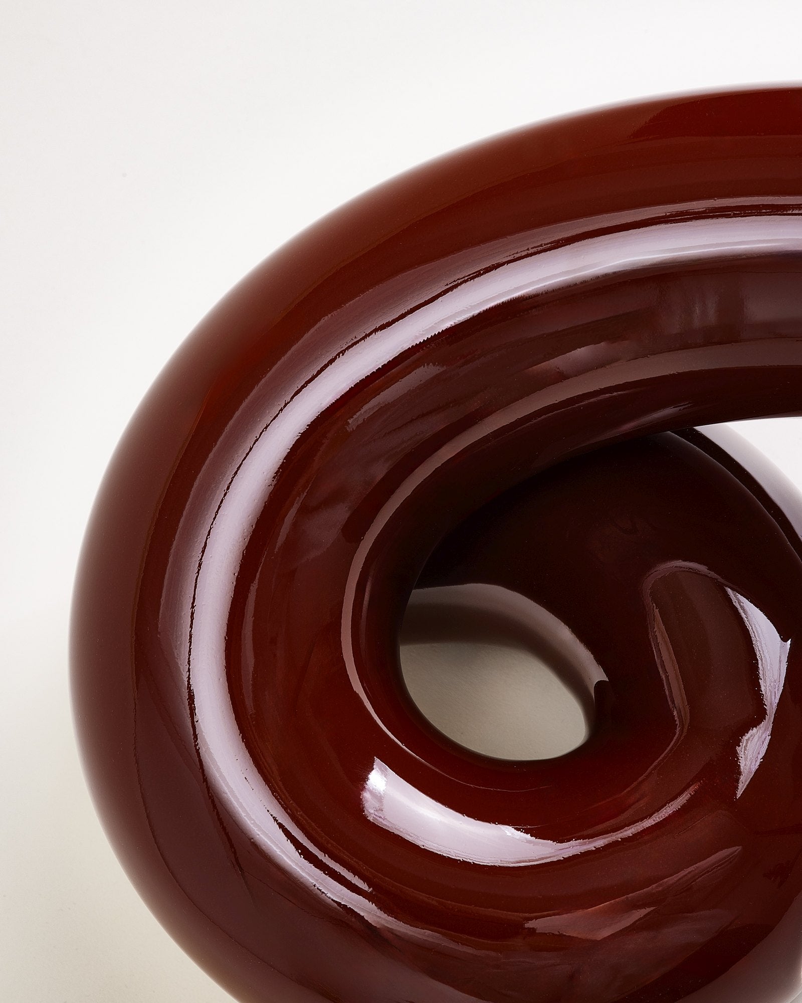 Motel a Miio x Ju Schnee - Viparita Vase L burgundy