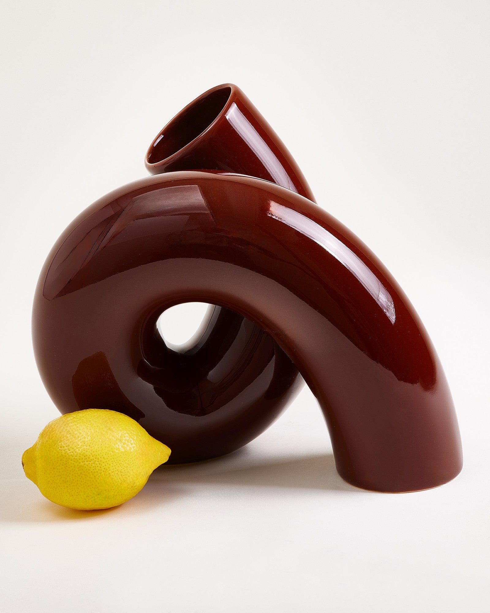 Motel a Miio x Ju Schnee - Viparita Vase L burgundy