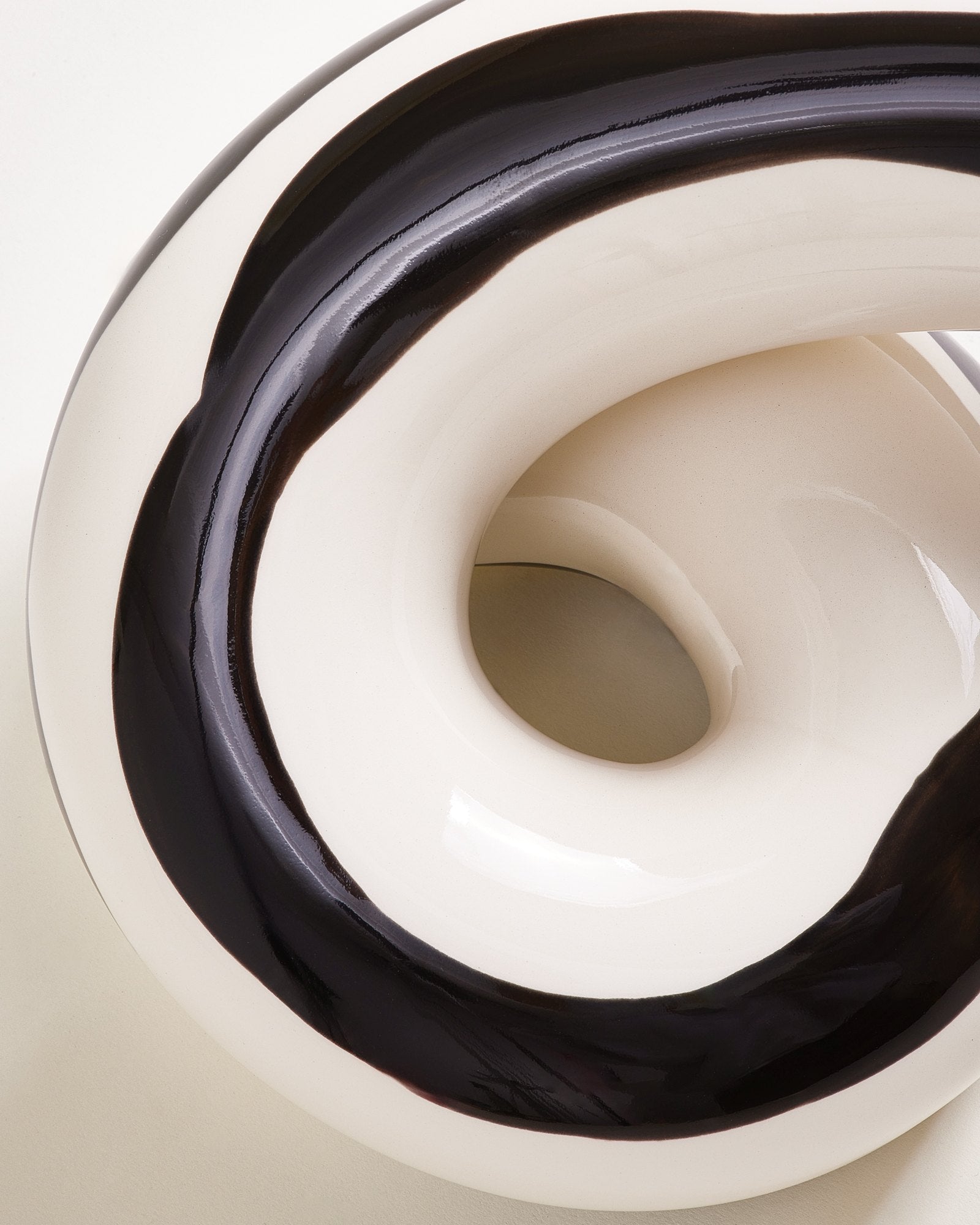 Motel a Miio x Ju Schnee - Viparita Vase XL black white