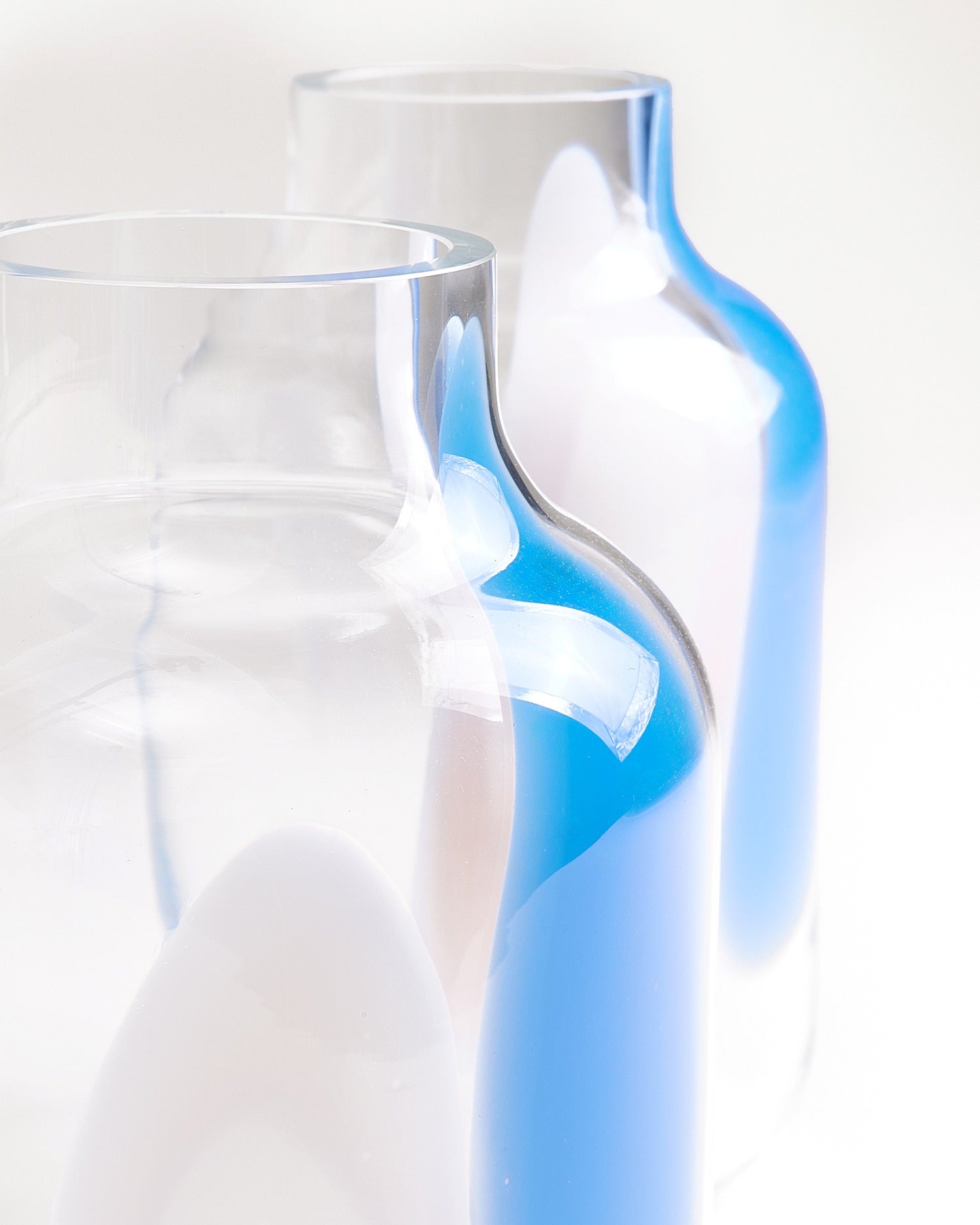 Nuno glazen vaas M wit blauw drops