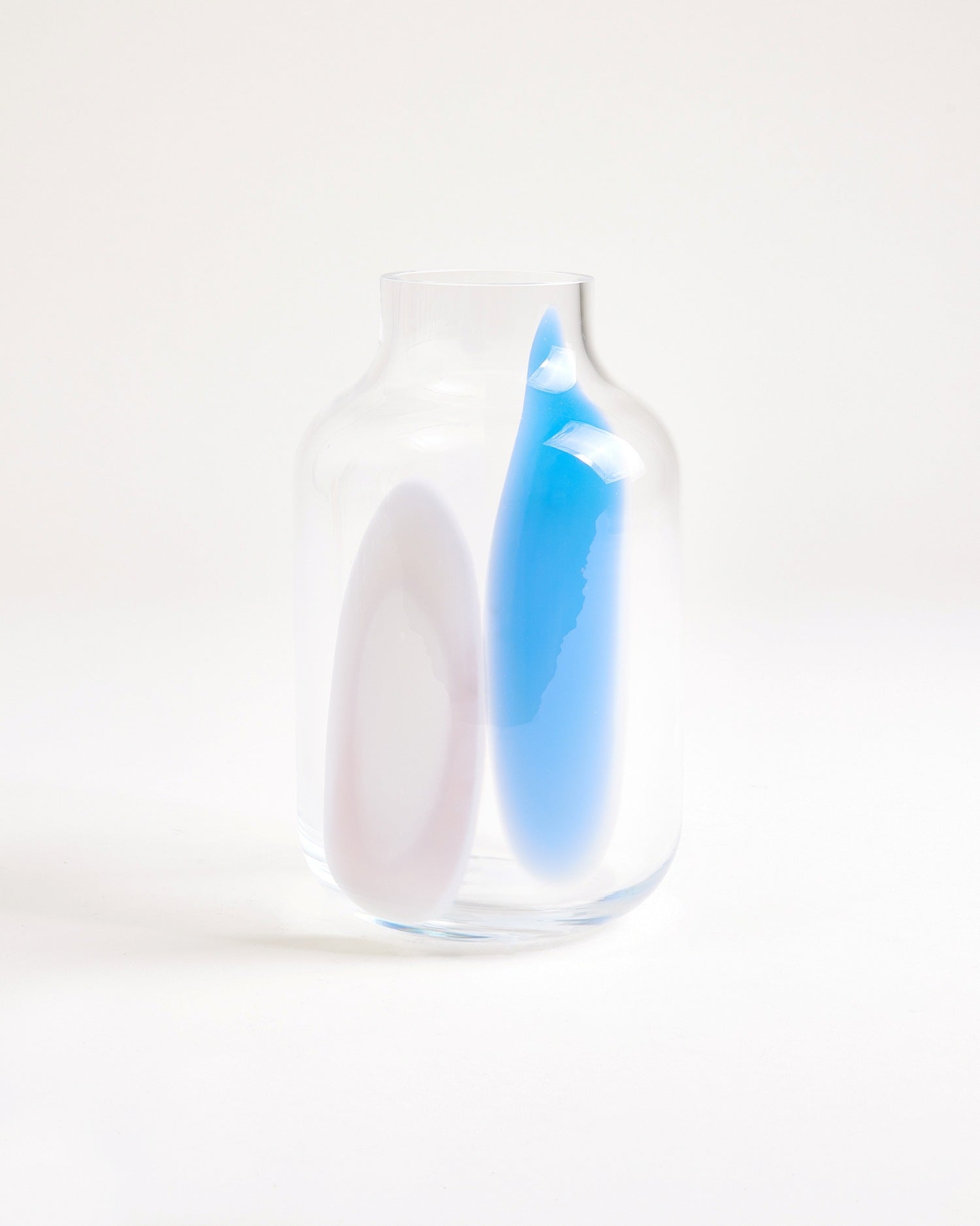 Nuno glazen vaas M wit blauw drops