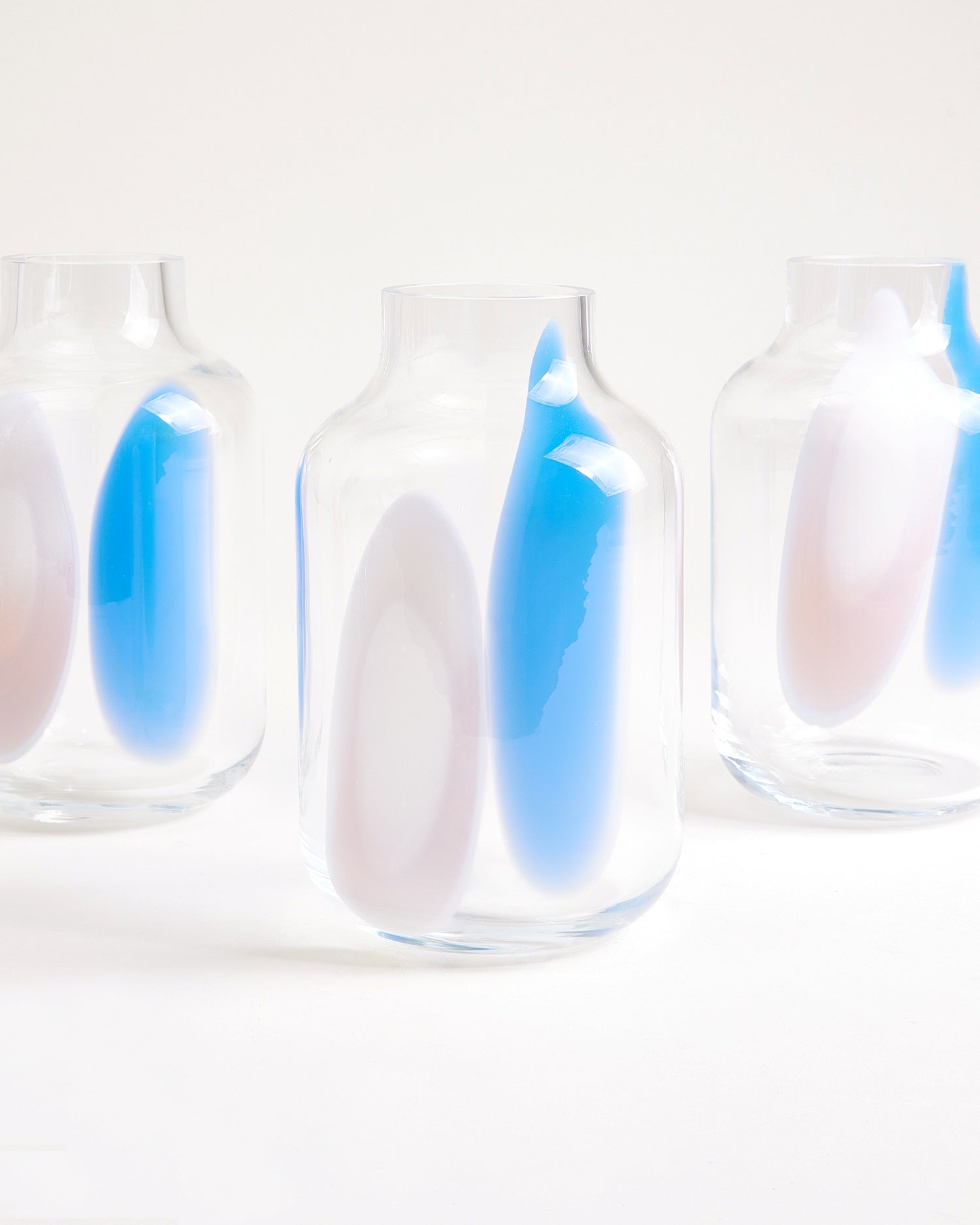 Nuno glass vase M - white blue drops