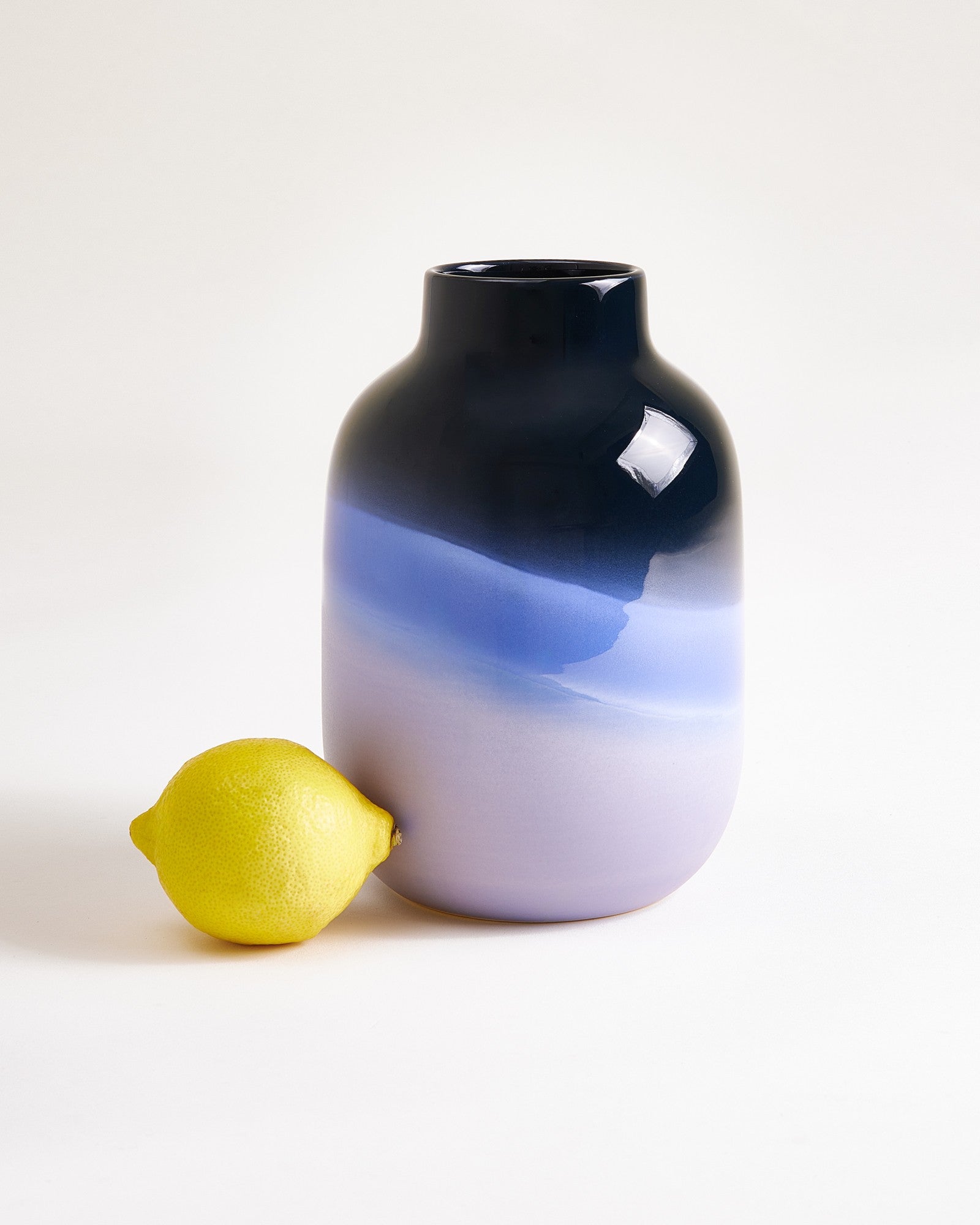 Nuno Vase M dunkelblau blau