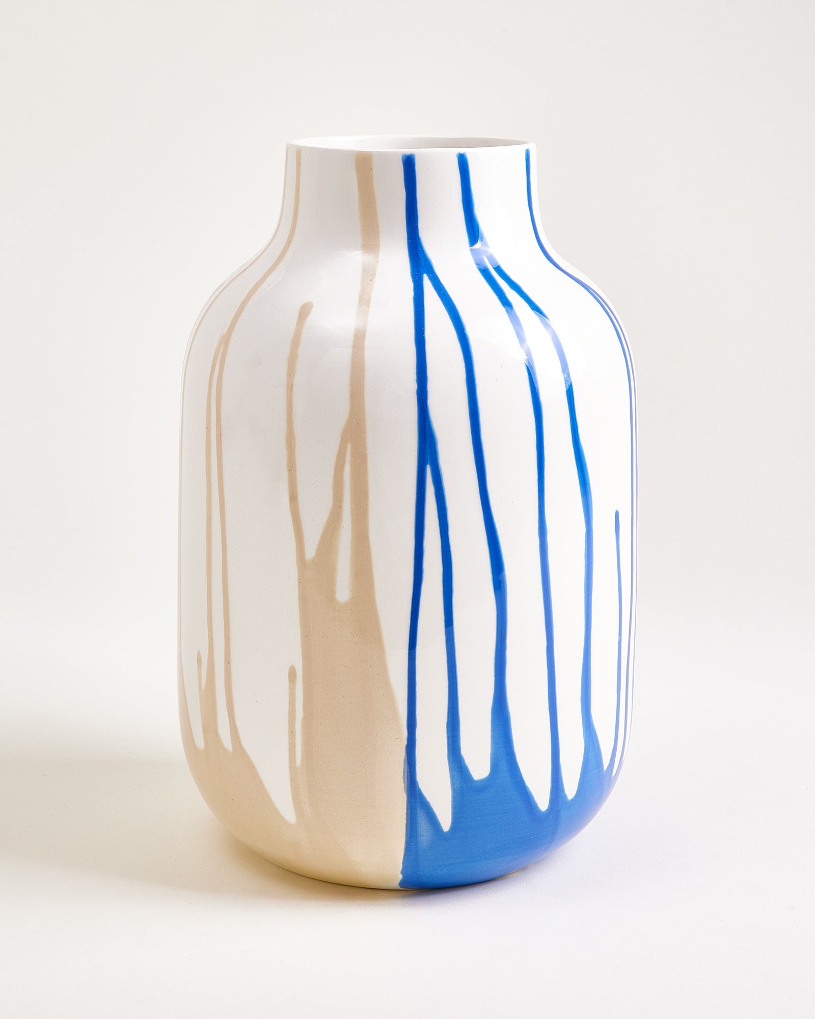 Nuno Vase L drip sand blau