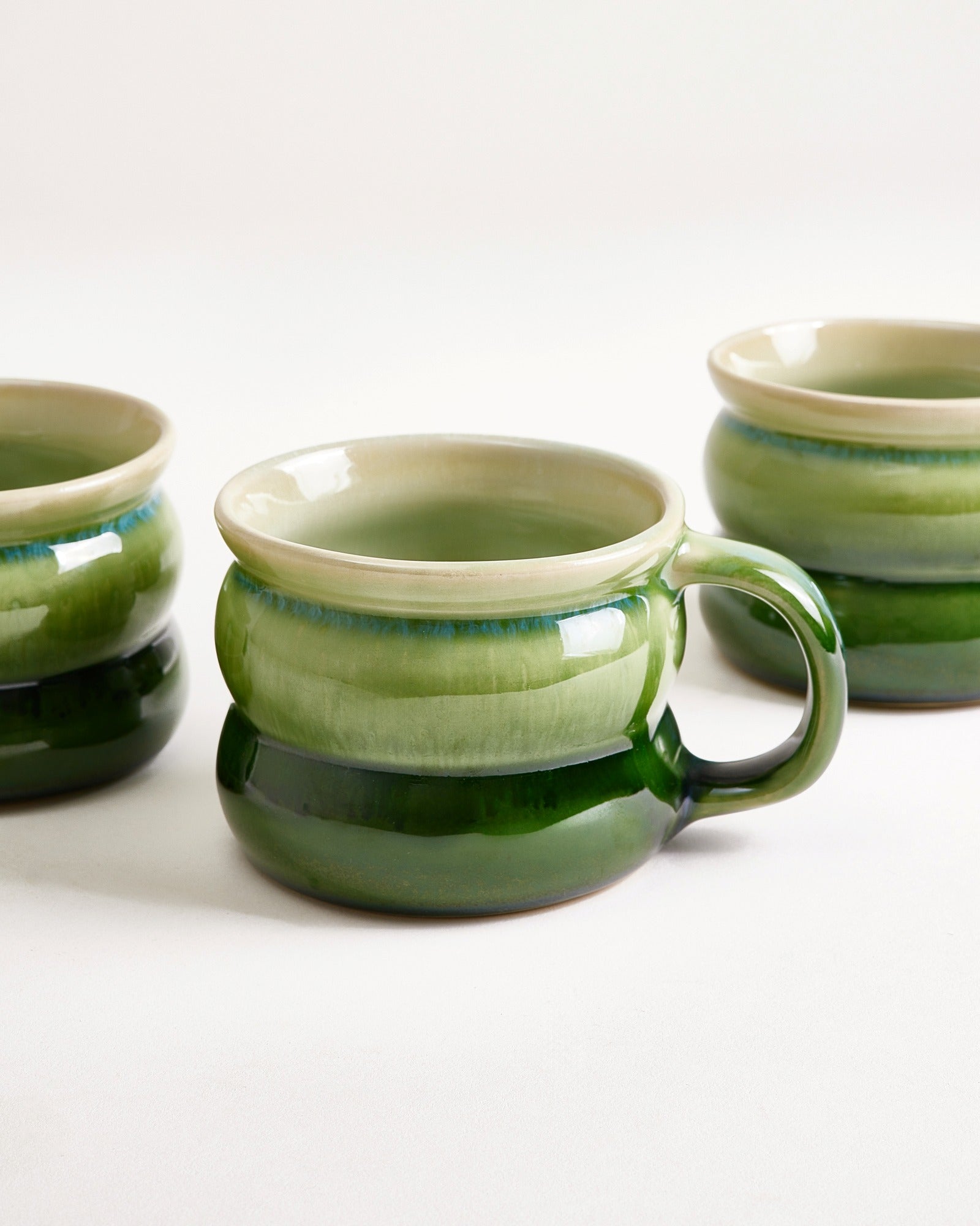 Ombra - Small mug Bubble green dark green