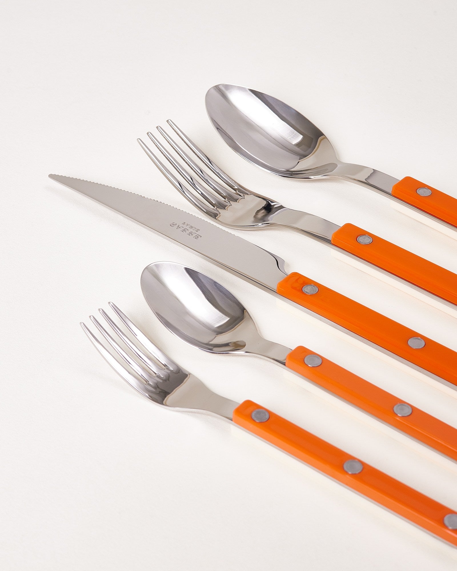 MaM x Sabre Paris Besteck 5er-Set orange off-white