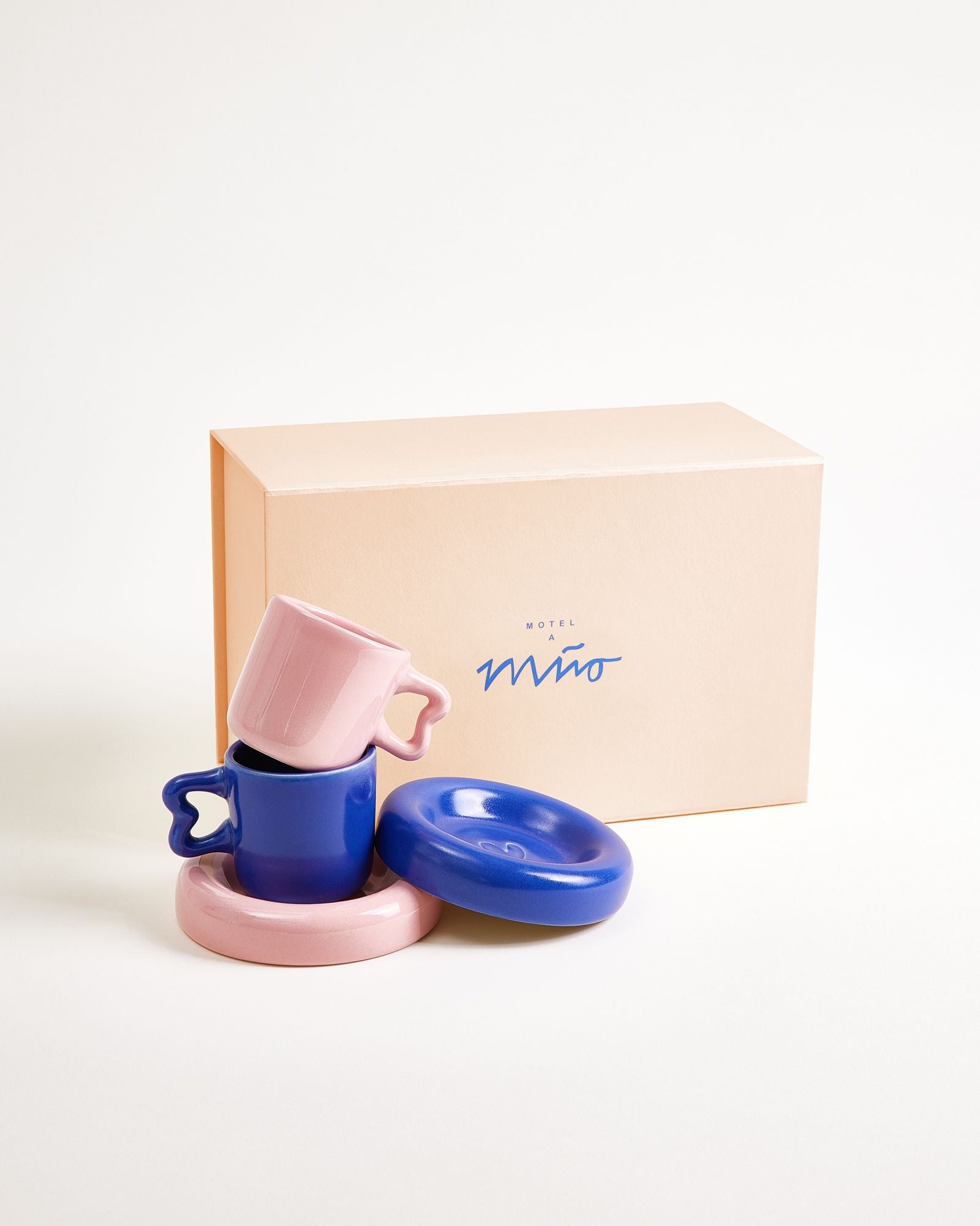 Geschenkset Seia espressokopjes & schoteltjes hart roze blauw 5-delig