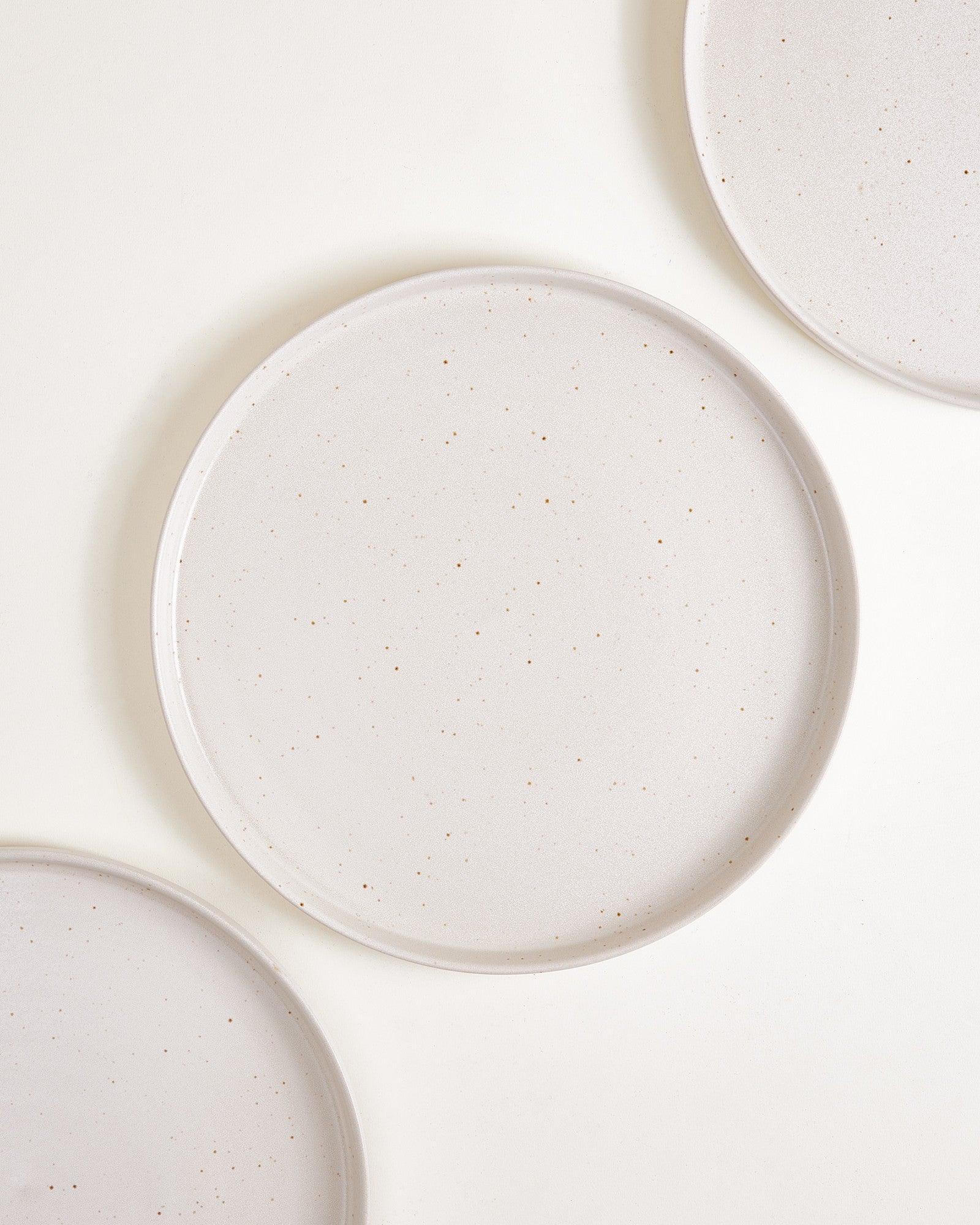 Tavira - Large plate modern sand