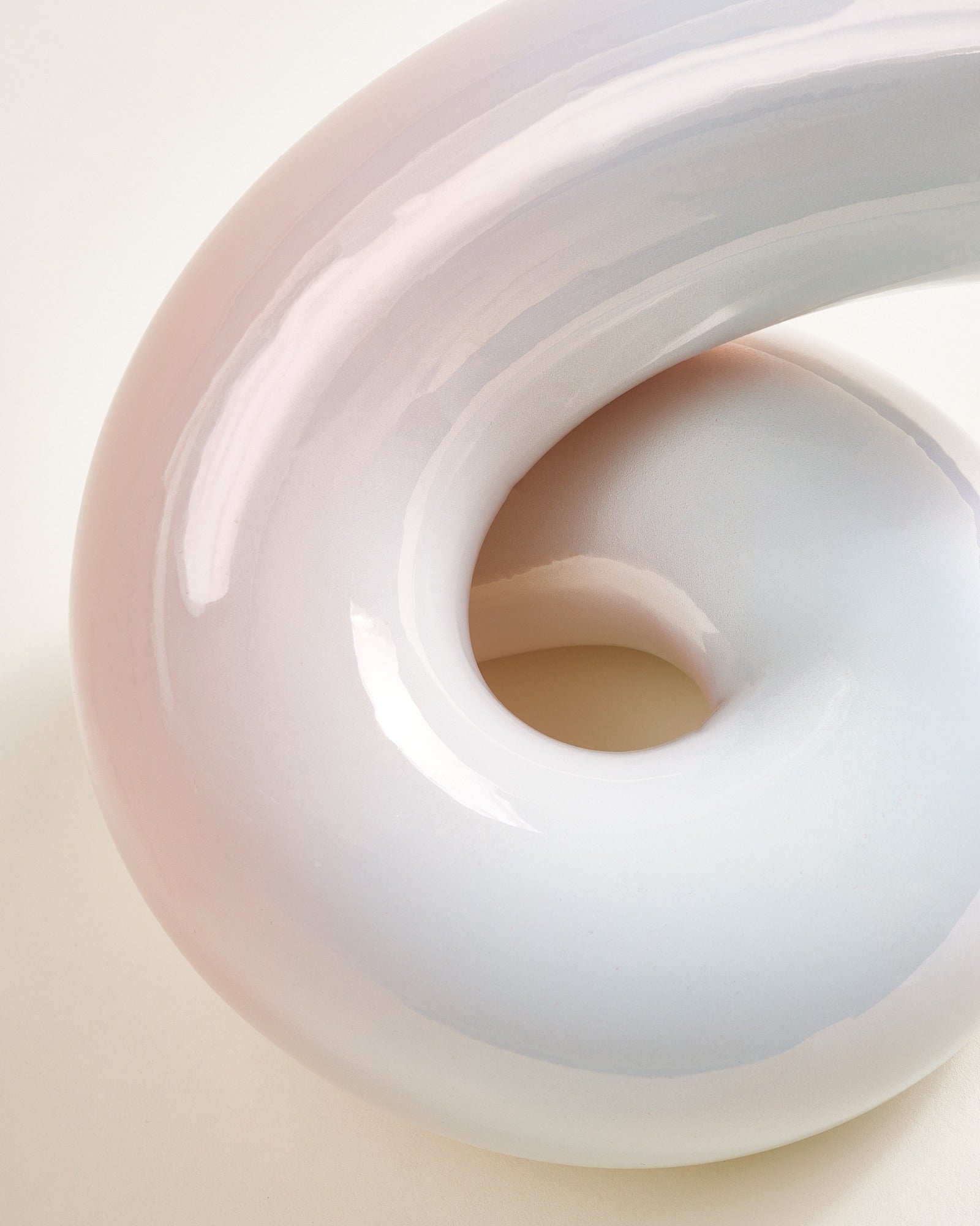 MaM x Ju Schnee - Vase L Delicate pink and soft light blue.